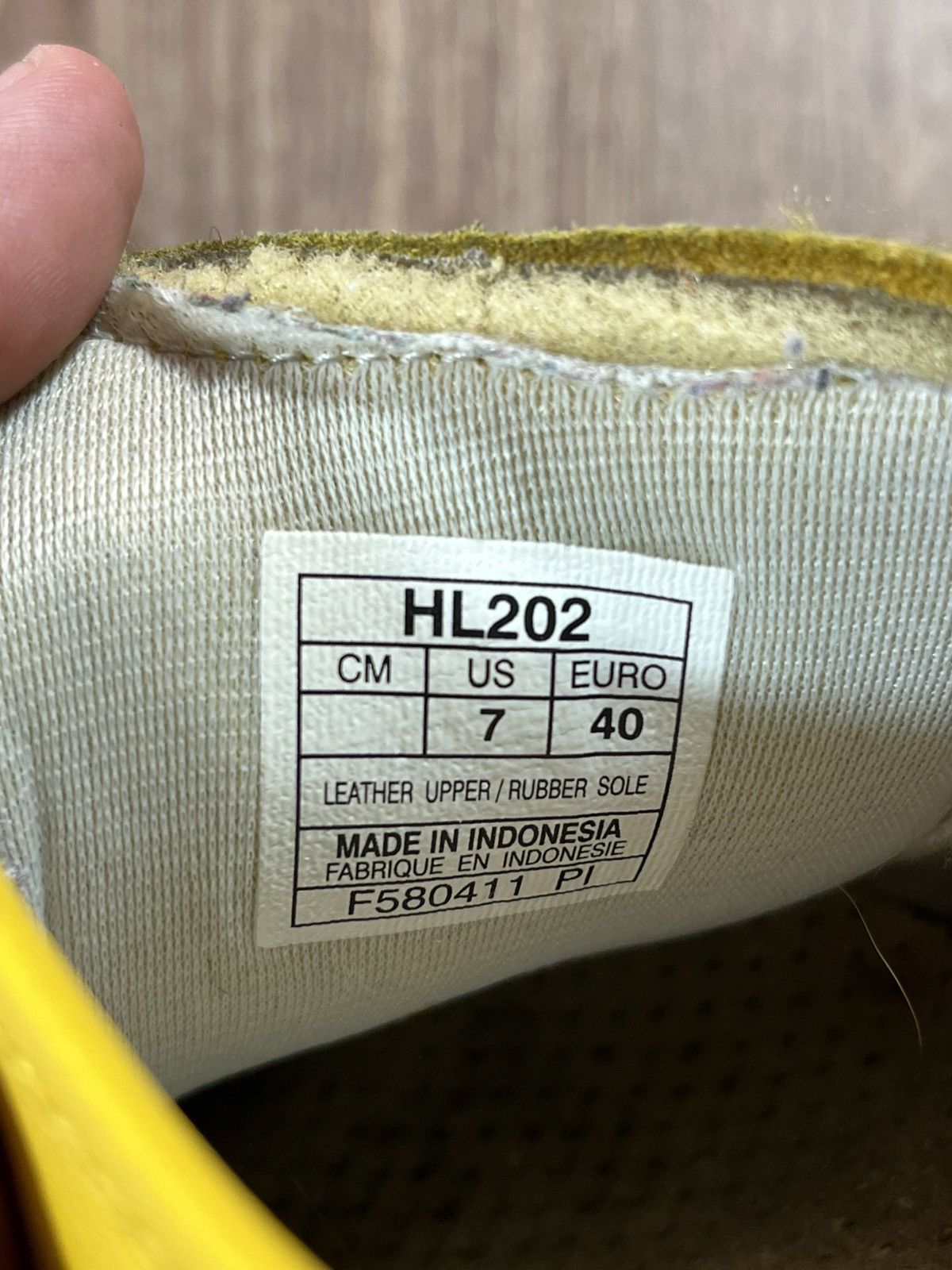 Onitsuka Tiger Vintage Yellow Onitsuka Tiger Size 40 Size US 7 / EU 40 - 12 Thumbnail