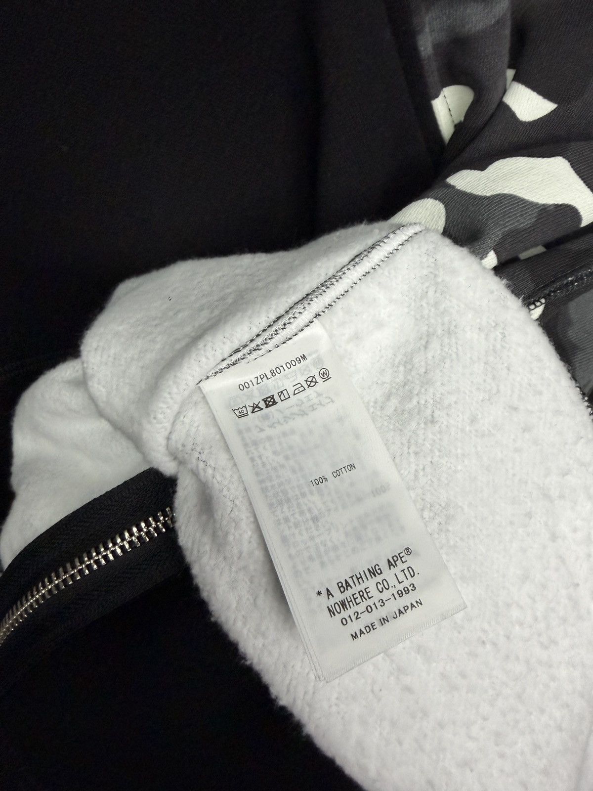 Bape × Comme des Garcons Bape x CDG Shark Full Zip Osaka Hoodie Size US S / EU 44-46 / 1 - 6 Thumbnail