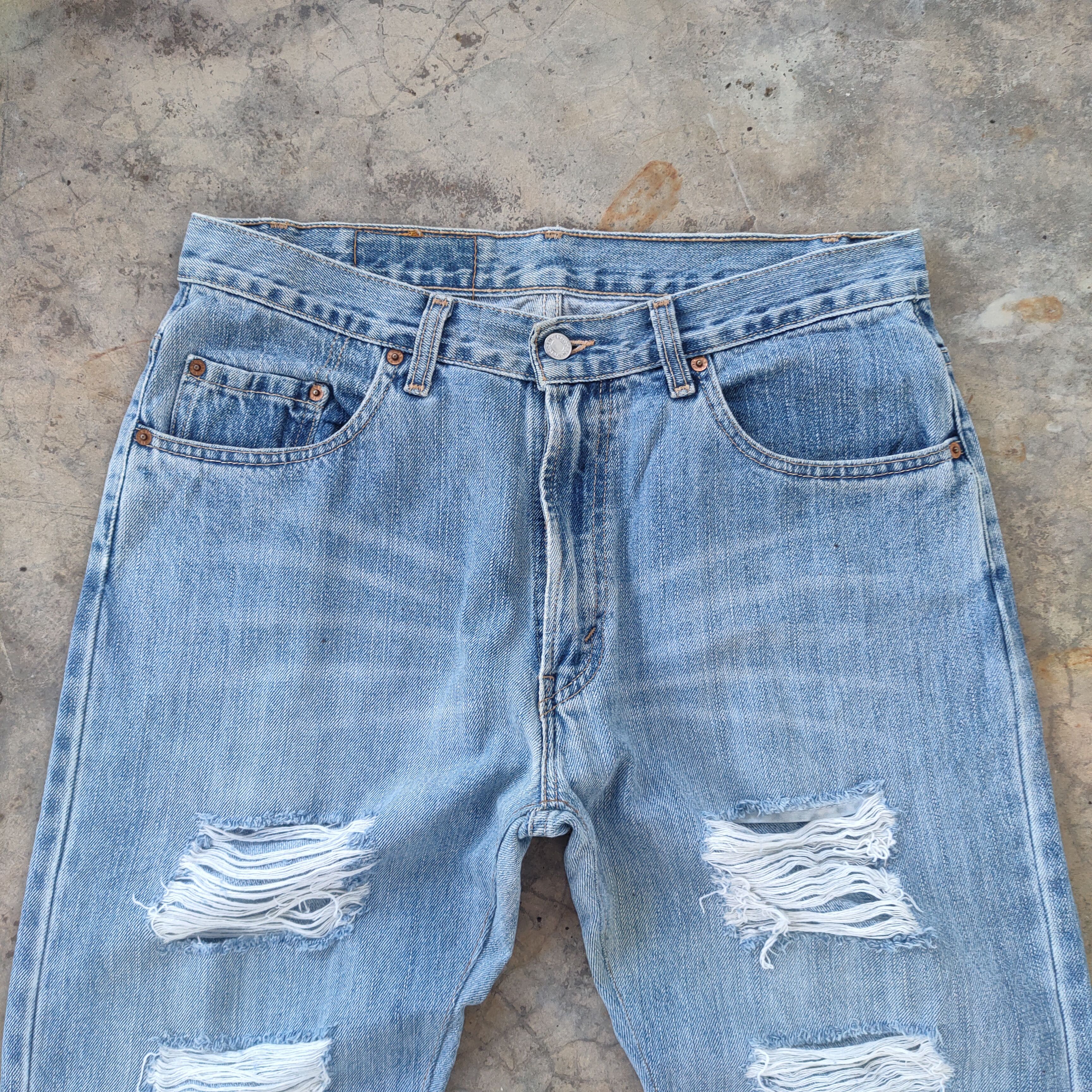 Levi's # LEVI'S 528 VINTAGE DISTRESSED FADED JEANS PANTS Size US 34 / EU 50 - 4 Thumbnail