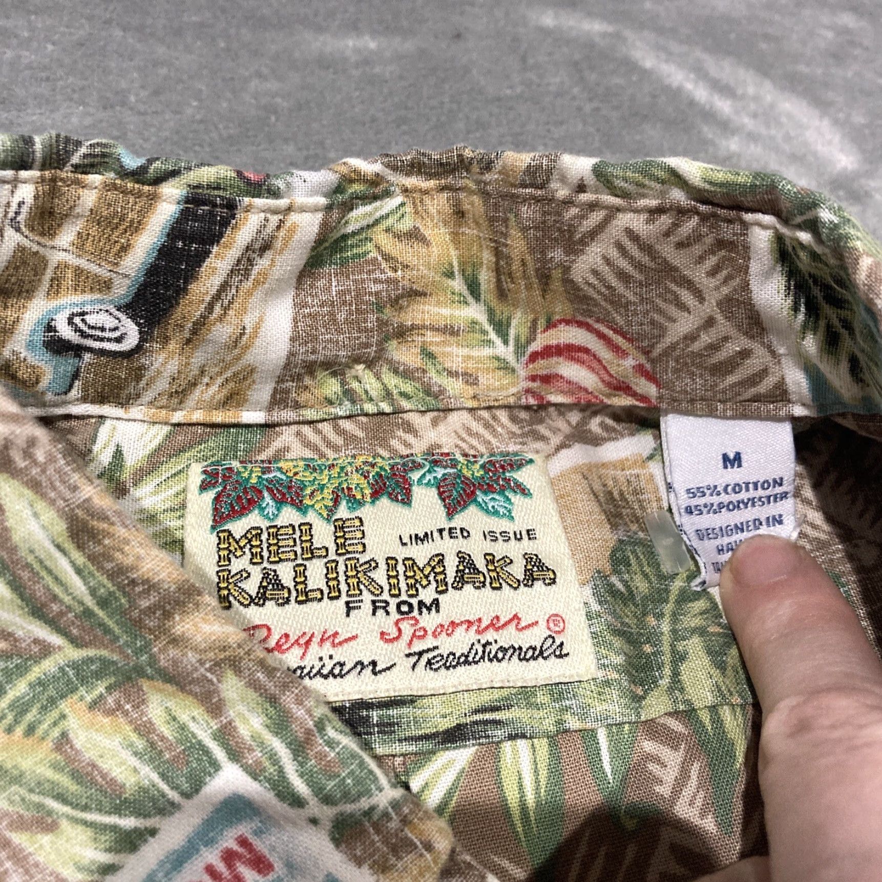 Reyn Spooner Reyn Spooner Mele Kalikimaka Limited Issue Christmas Button-Up Shirt Mens Med Multicolor Short Sleeve Shirt Size US M / EU 48-50 / 2 - 3 Thumbnail