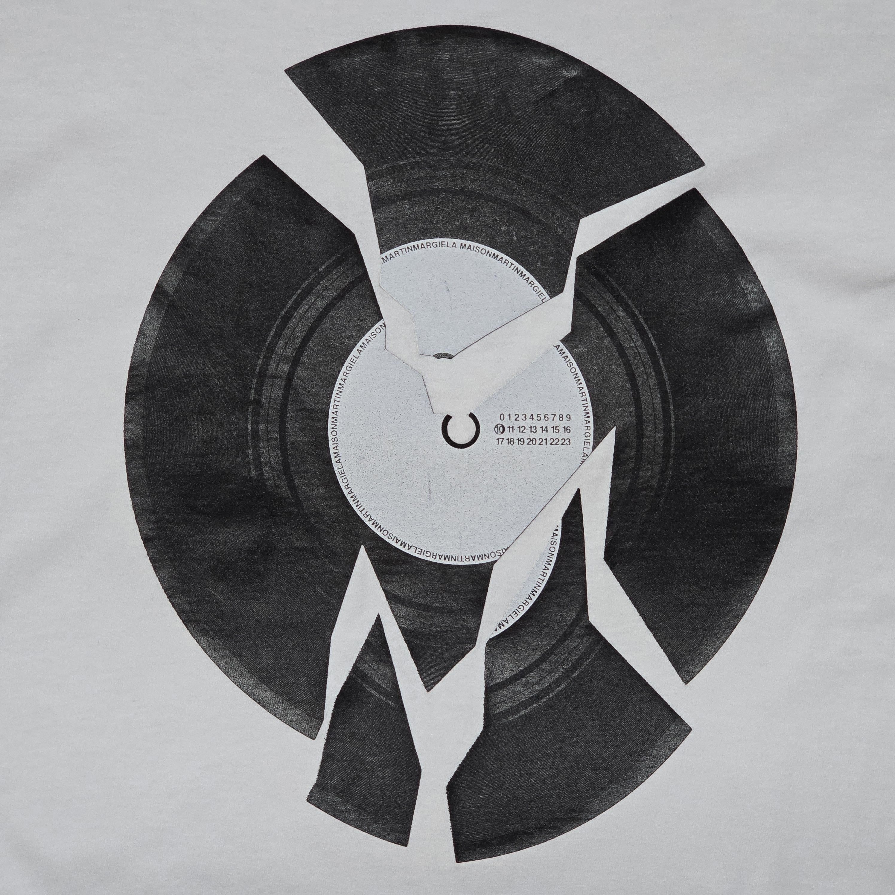 Maison Margiela Martin Margiela - AW09 Broken Vinyl Record T-Shirt Size US M / EU 48-50 / 2 - 4 Thumbnail