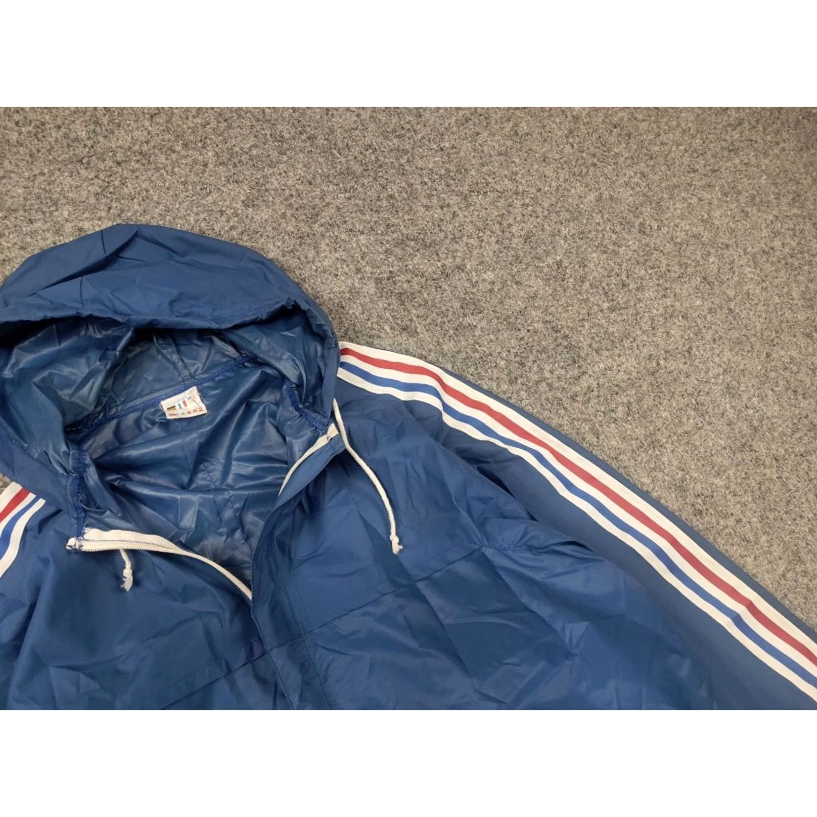 Adidas VINTAGE Adidas Originals windbreaker Blue France Zip Hooded jacket Size US S / EU 44-46 / 1 - 4 Thumbnail