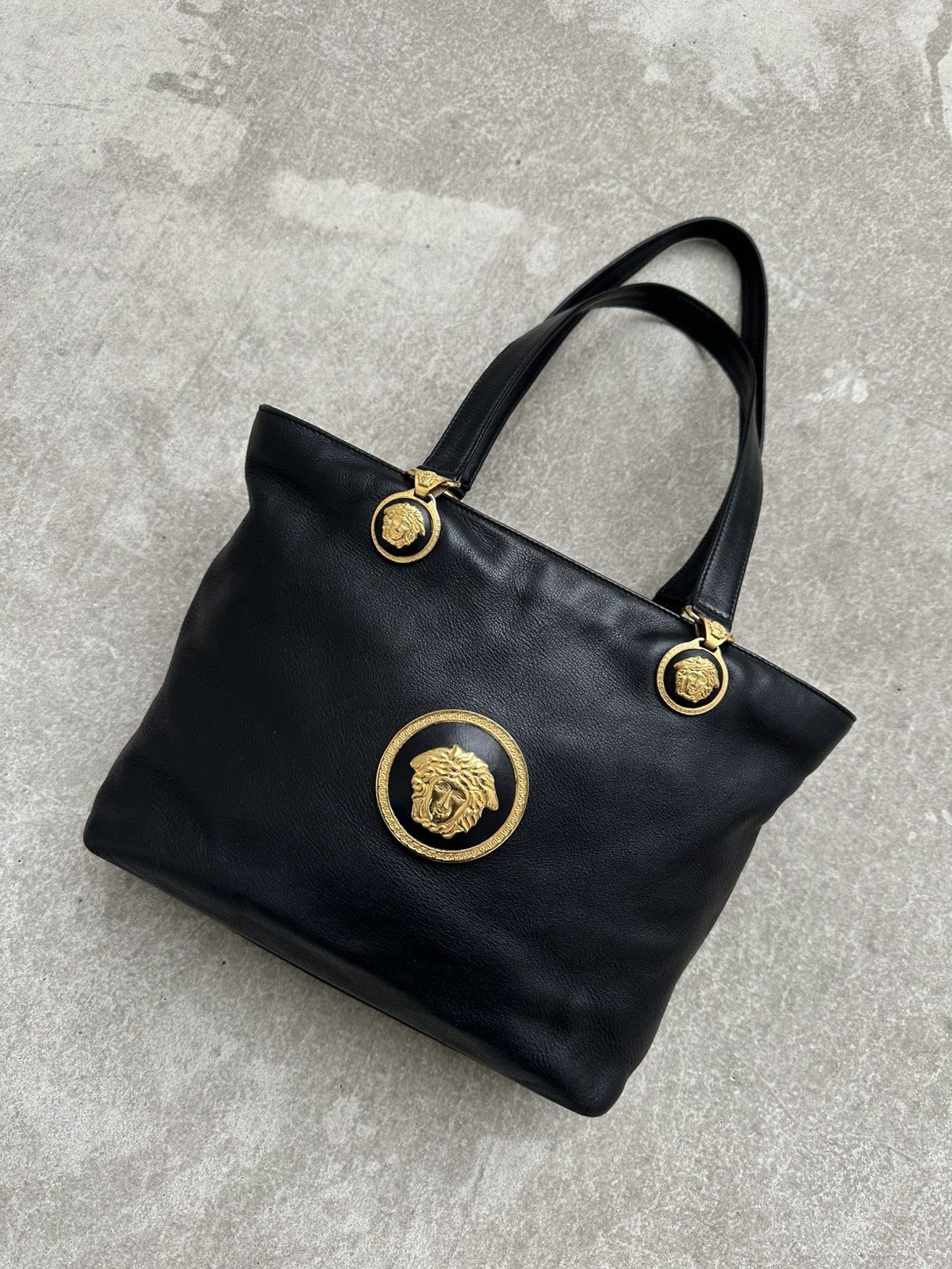 Versace Vintage Gianni Versace La Medusa Golden Logo Leather Bag Size ONE SIZE - 2 Thumbnail