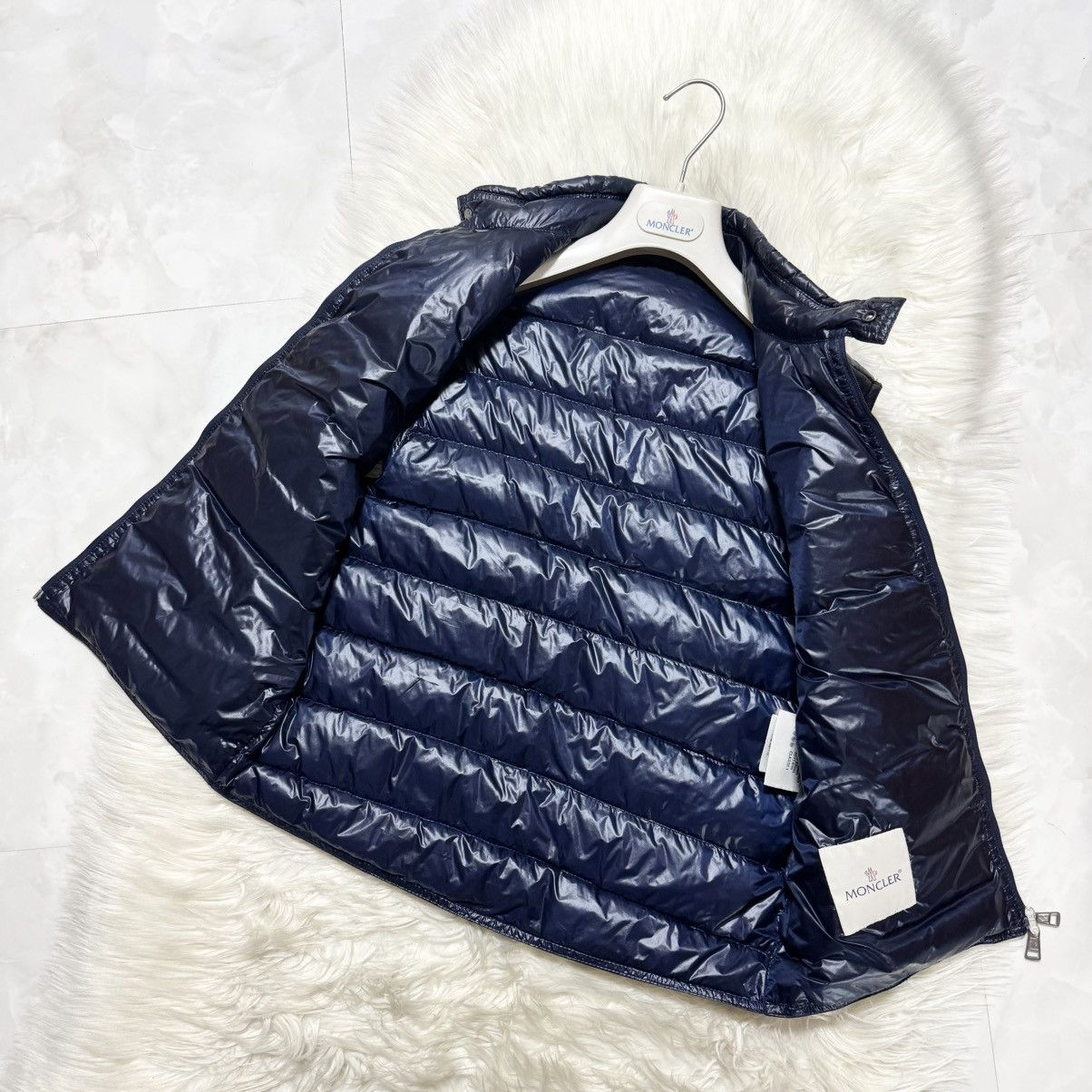 Moncler Authentic, Mint Condition Moncler GUI Gilet Light Down Vest Size US XS / EU 42 / 0 - 6 Thumbnail