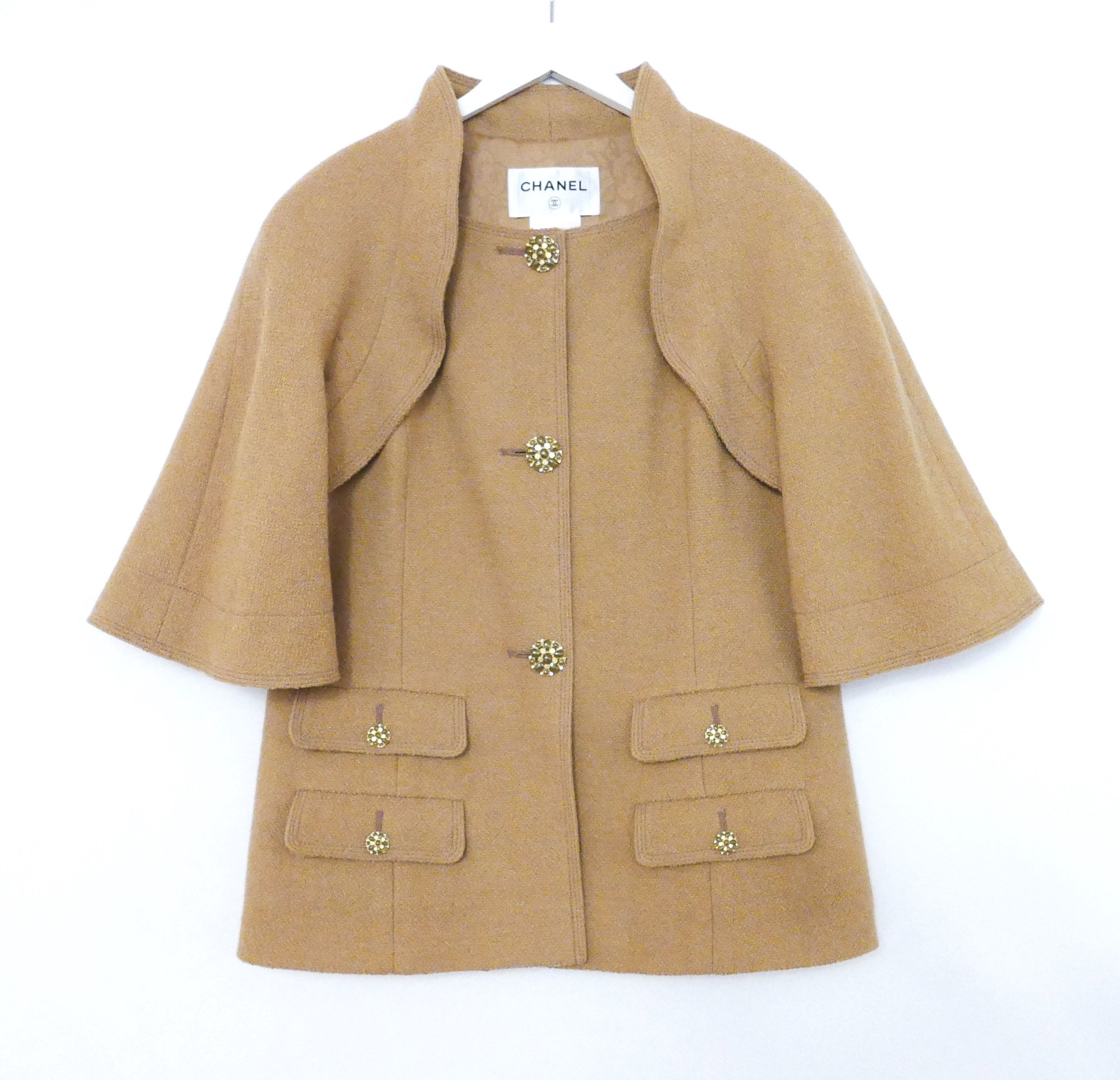 Chanel Chanel Resort 2015 Boucle Cape Trim Gripoix Button Jacket Size S / US 4 / IT 40 - 1 Thumbnail