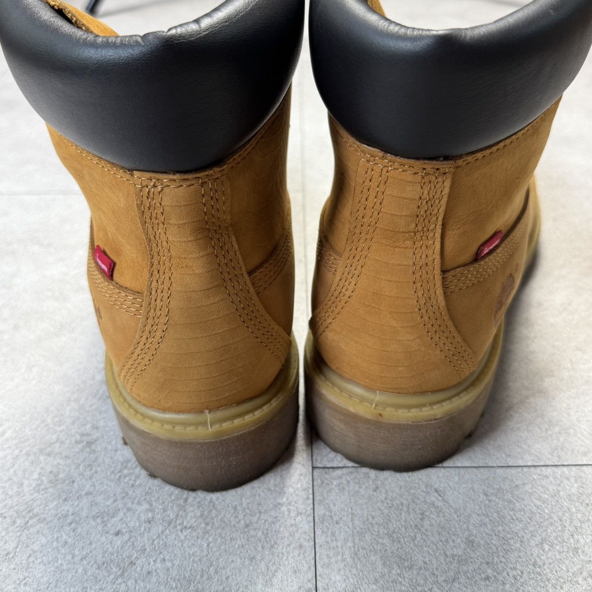Supreme × Timberland Supreme Timberland Python Boots Size US 9 / EU 42 - 7 Thumbnail