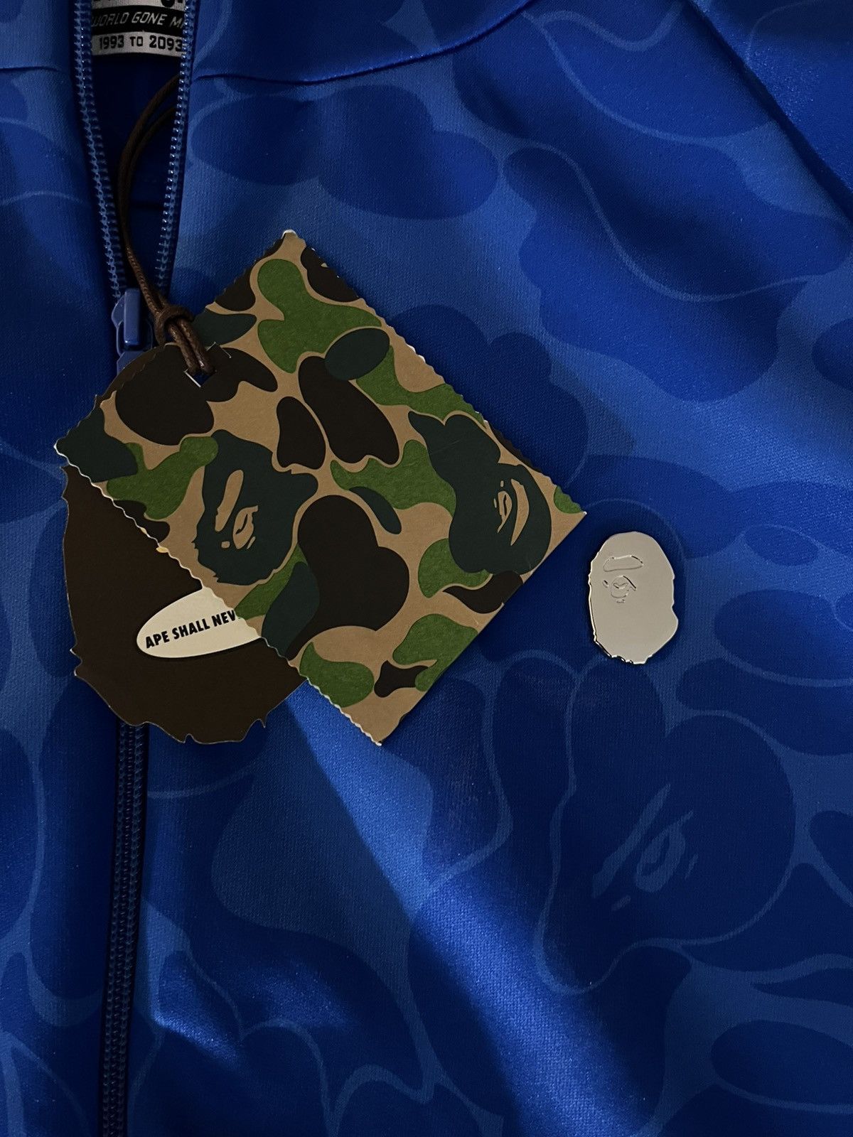 Bape NEW BAPE Camo Relaxed Fit Shark Full Zip Hoodie Blue - Med Size US M / EU 48-50 / 2 - 2 Thumbnail