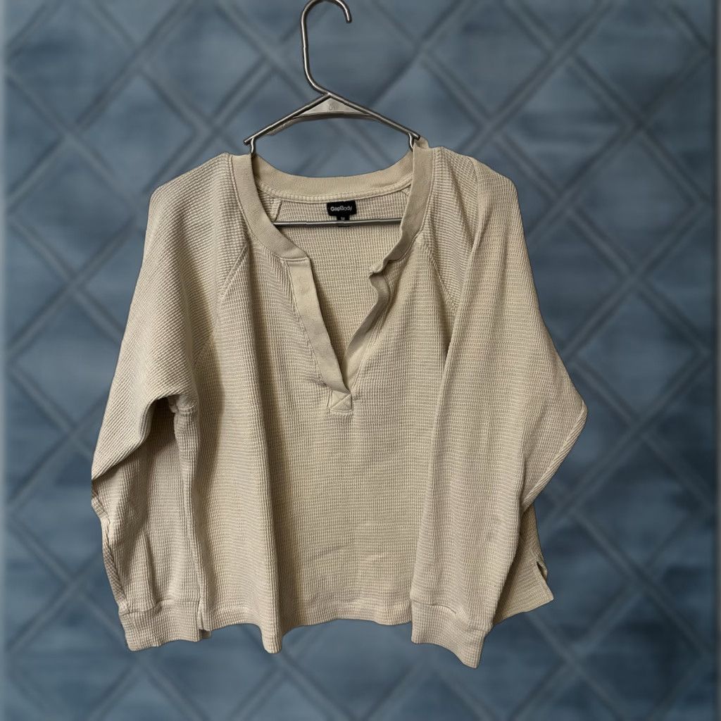 Gap GAP Women M Waffle-Knit Pullover V Neck Lightweight Thermal Longsleeve Beige Shirt (T-Shirt) Mens Women Boys Girls Size M / US 6-8 / IT 42-44 - 1 Thumbnail