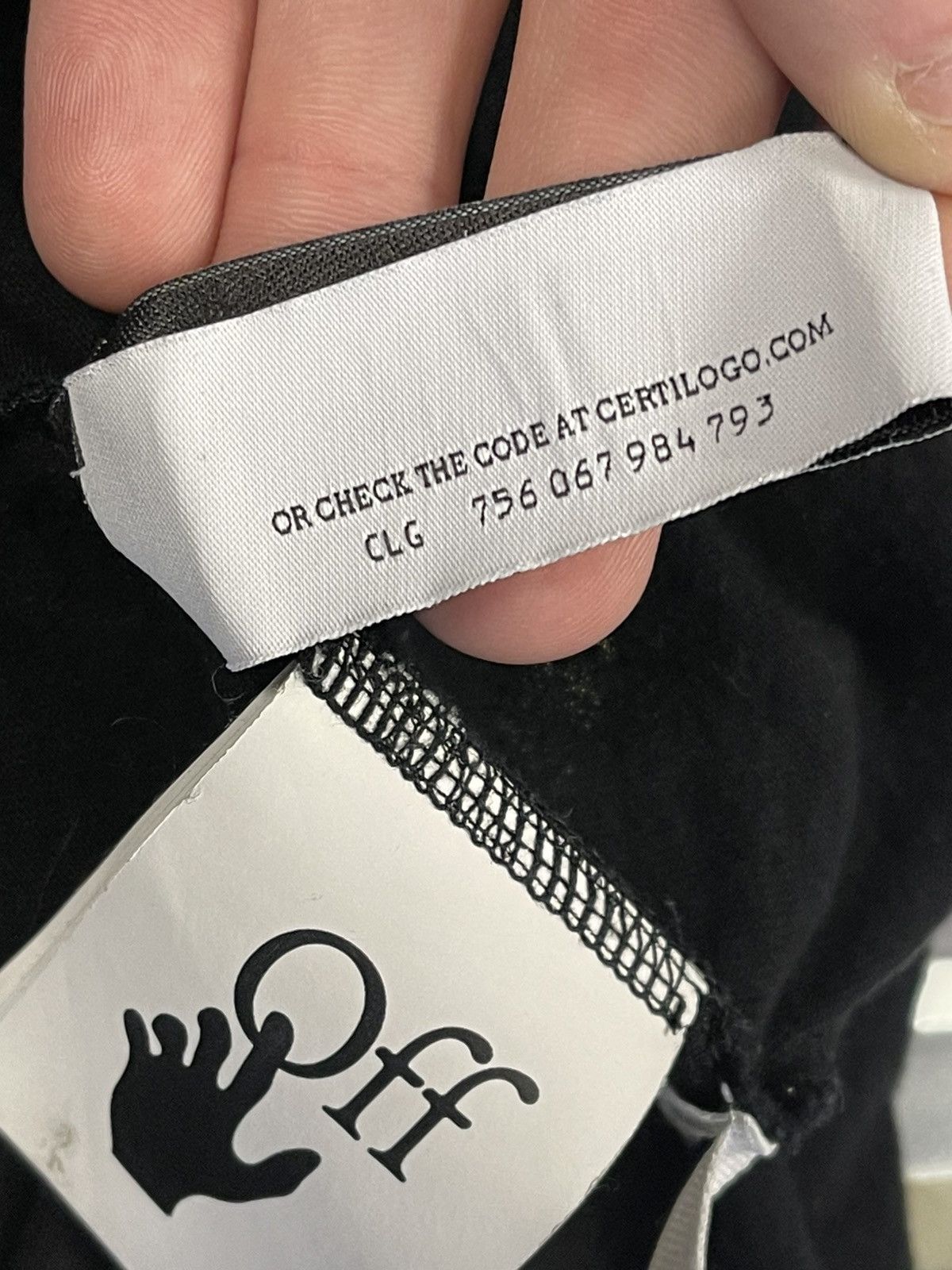 Off-White Size M - Off White Tee Graphic Print Black/Yellow Size US M / EU 48-50 / 2 - 11 Thumbnail