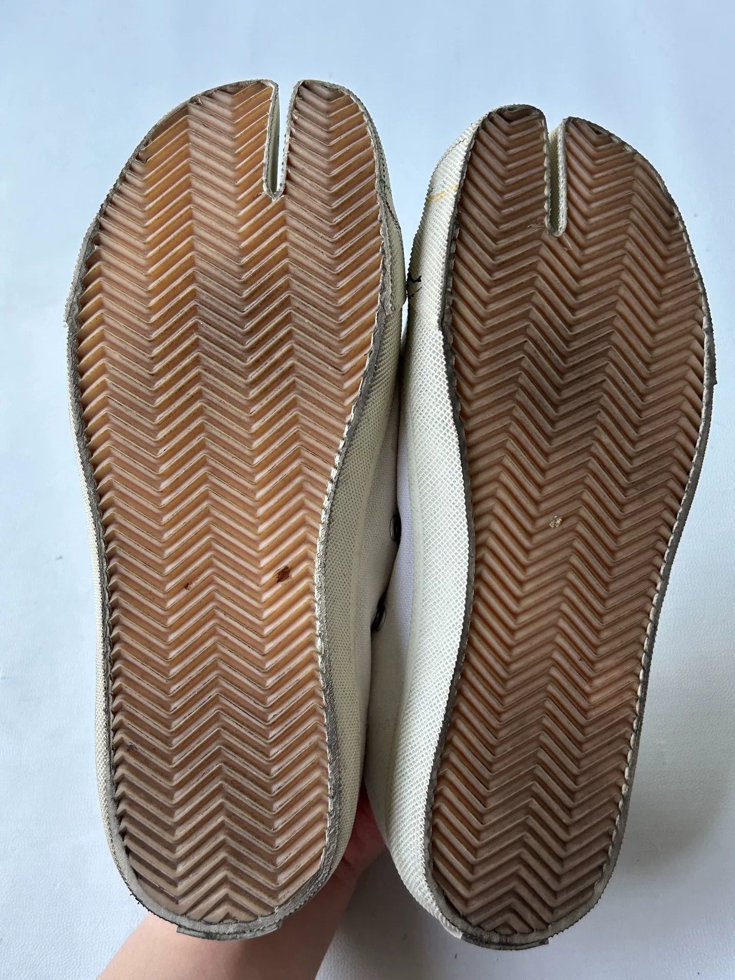 Maison Margiela Maison Margiela Splatter Tabi Cloth Shoes Size US 5 / EU 37 - 3 Thumbnail