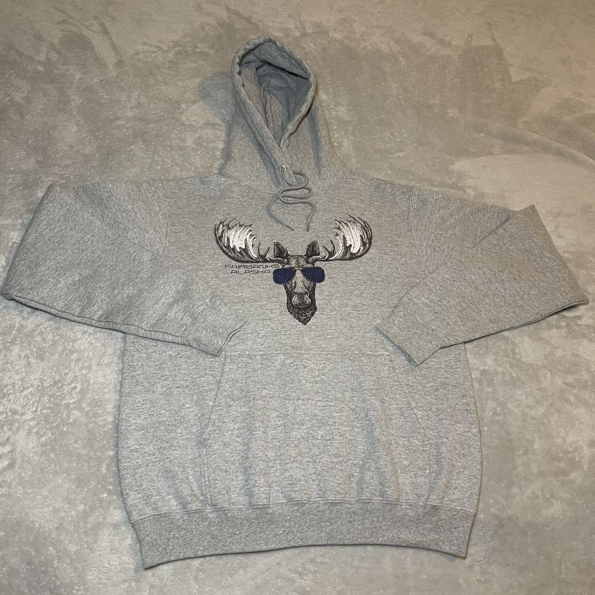 Port & Company Vintage Moose Fairbanks Alaska Grey Hoodie Mens Medium Y2K Size US M / EU 48-50 / 2 - 1 Thumbnail