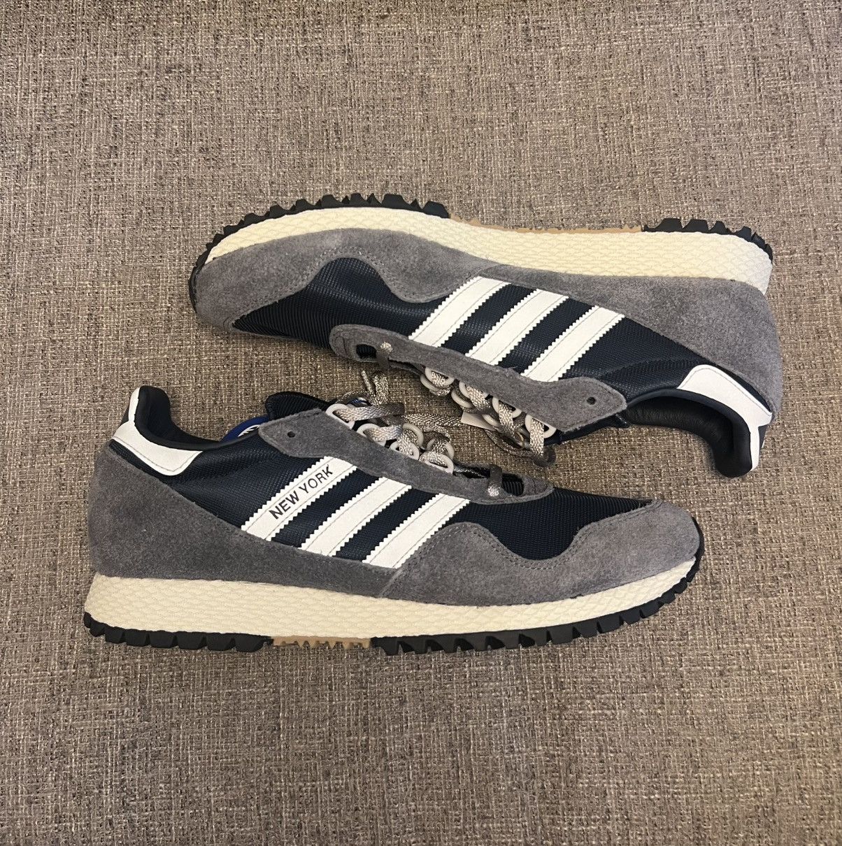adidas NEW YORK Aurora ‘Ink Grey White’