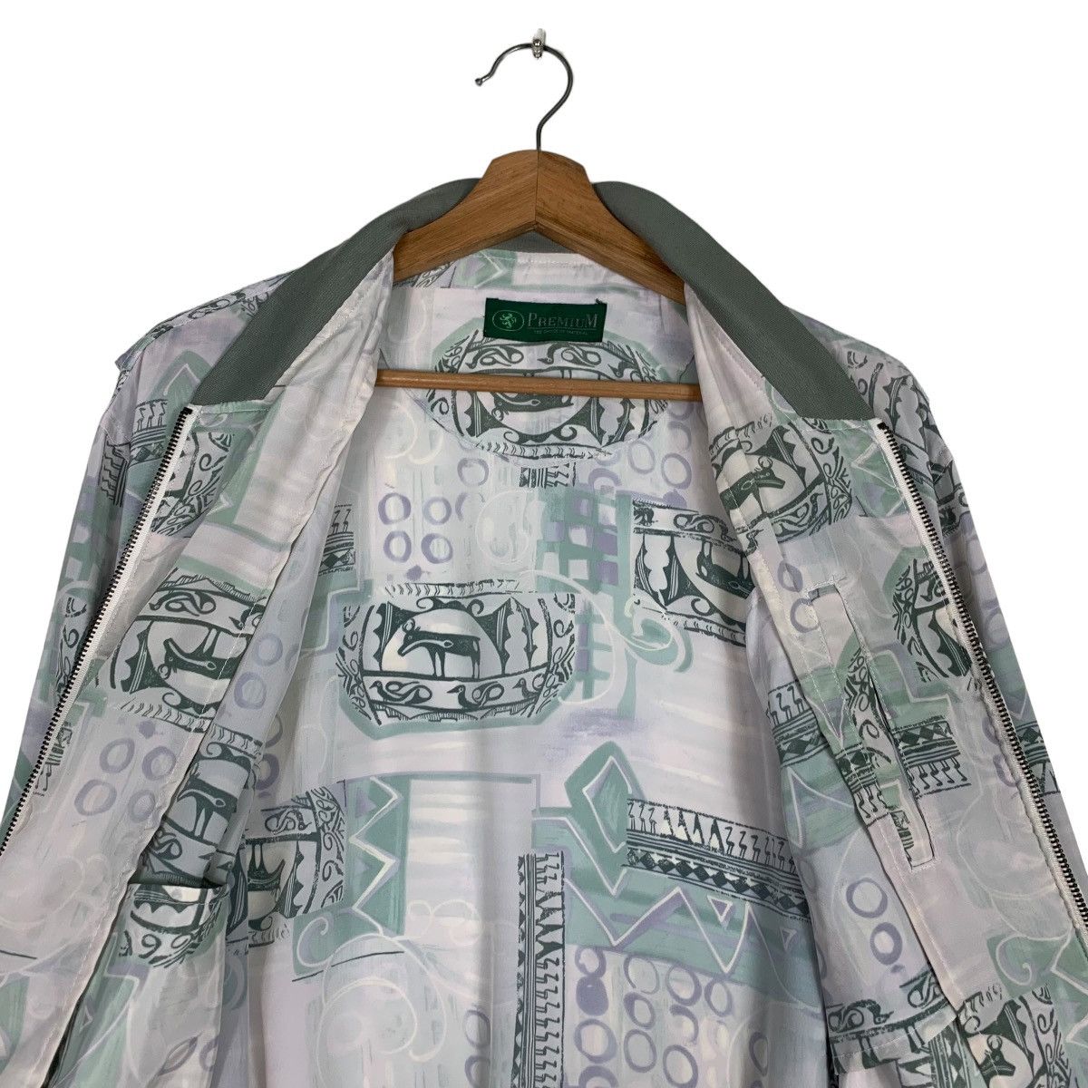 Japanese Brand Vintage PREMIUM Fullprint Light Bomber Jacket #0376-C17 Size US L / EU 52-54 / 3 - 12 Thumbnail