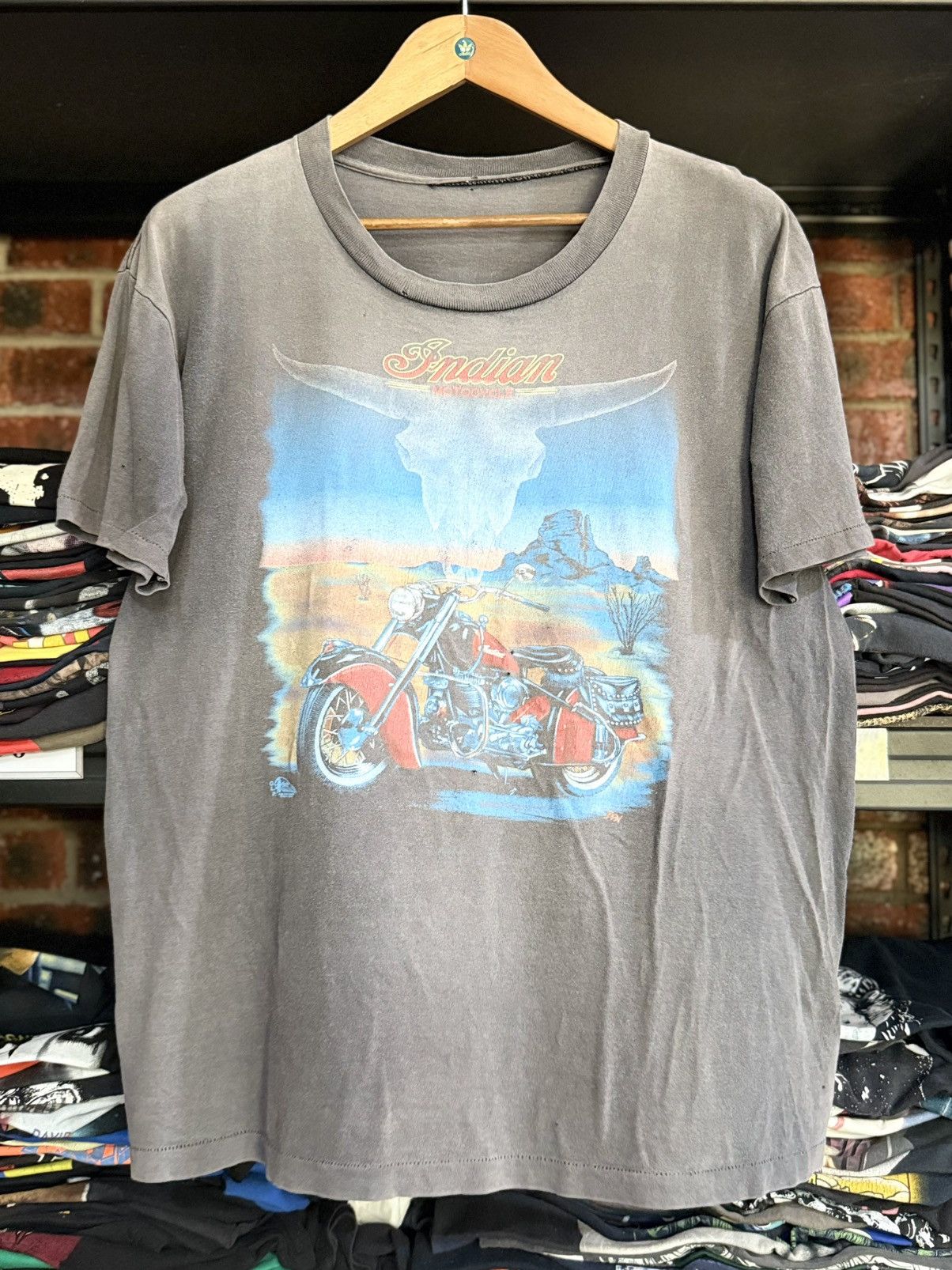 Harley Davidson Thrashed Vintage 90s Indian Motocycle Sun Faded Tee Size US XL / EU 56 / 4 - 1 Thumbnail