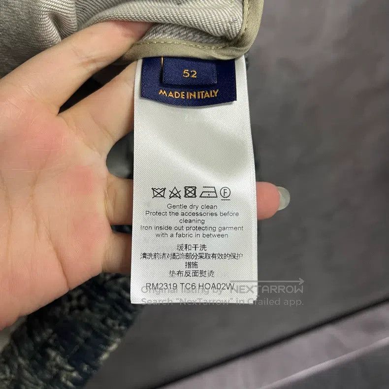 Louis Vuitton Louis Vuitton Grey Logo monogram single-breasted long-slee Size US L / EU 52-54 / 3 - 3 Thumbnail