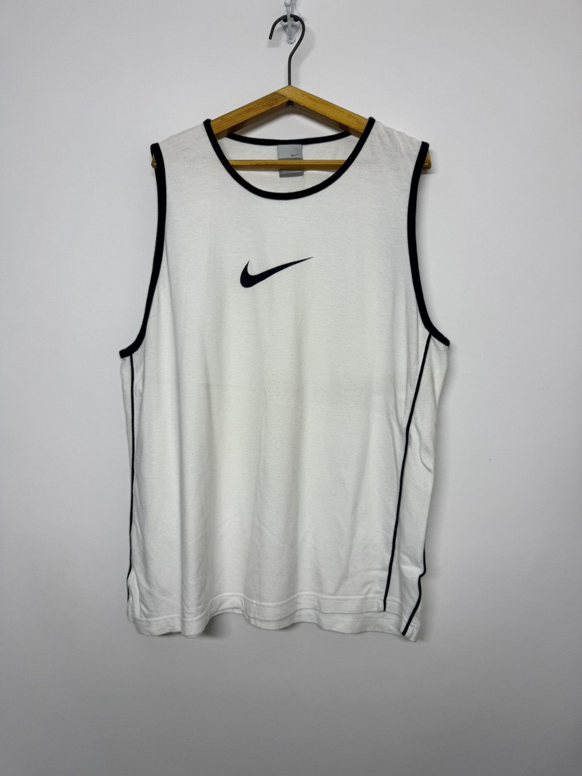 Nike Vintage Y2k Nike Big Swoosh Tank Tops 00’s Size US L / EU 52-54 / 3 - 3 Thumbnail