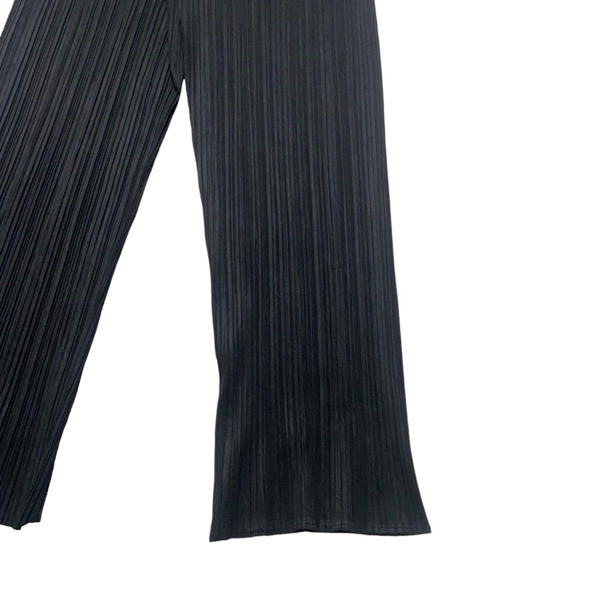 Pleats Please Issey Miyake Vintage Pleats Please Black Pants Straight Leg Size US 30 / EU 46 - 15 Thumbnail