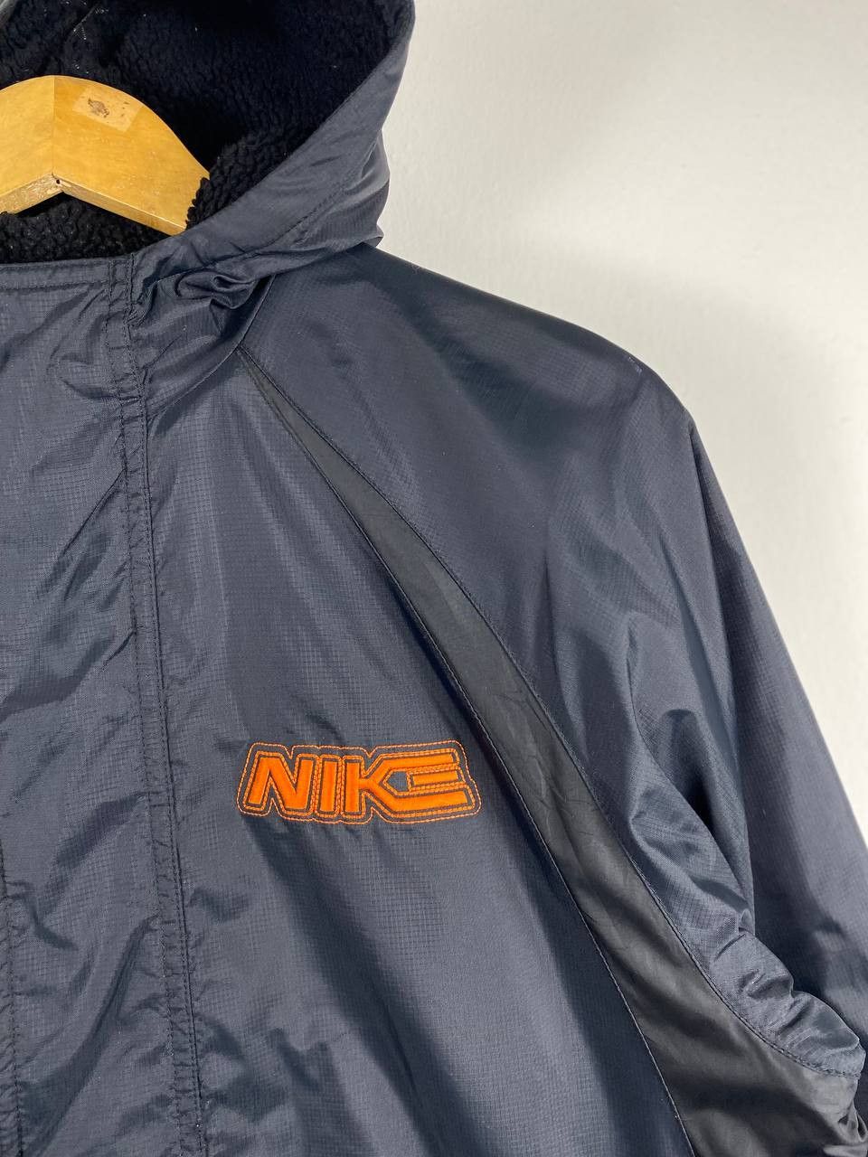 Nike nike long nylon jacket sherpa lining nice design Size US M / EU 48-50 / 2 - 2 Thumbnail