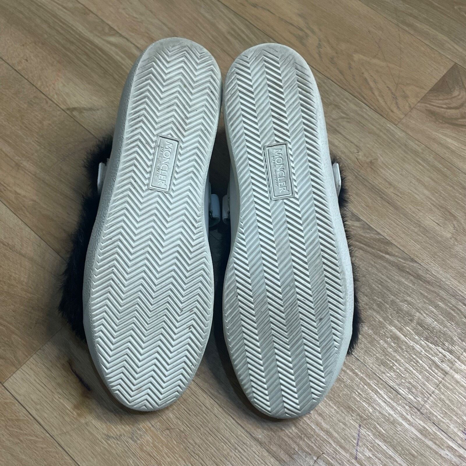 Moncler MONCLER women's shoes sneakers leather LUCIE FUR Low Top Size US 9 / IT 39 - 10 Thumbnail
