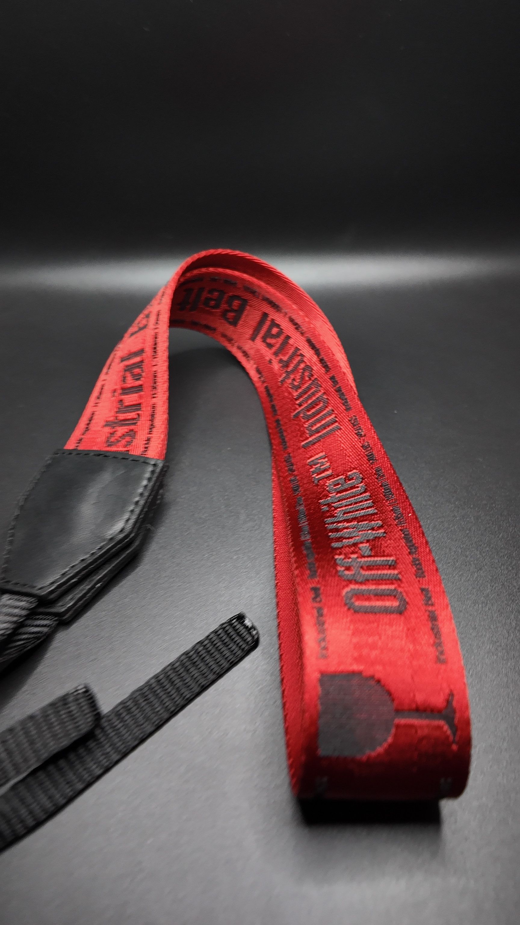 Off white belt black and red sale