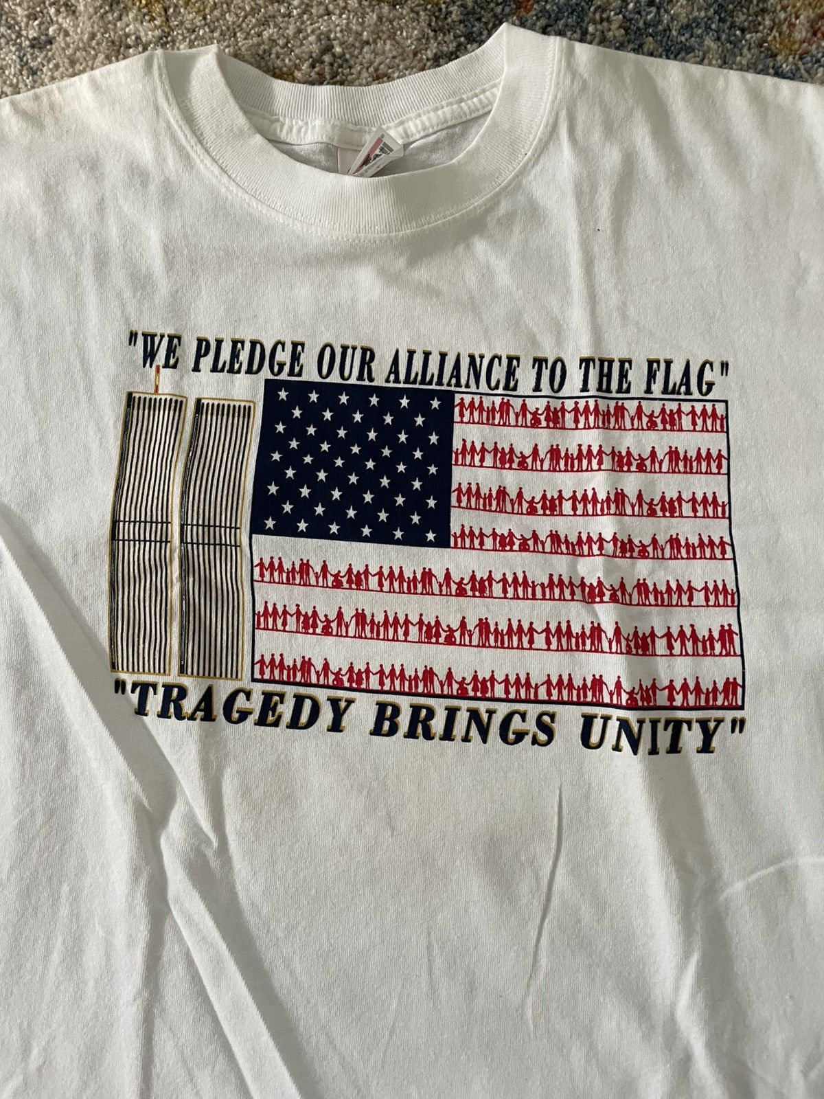 Vintage Vinatge 9/11 Tragedy Brings Unity Shirt Size US L / EU 52-54 / 3 - 2 Thumbnail