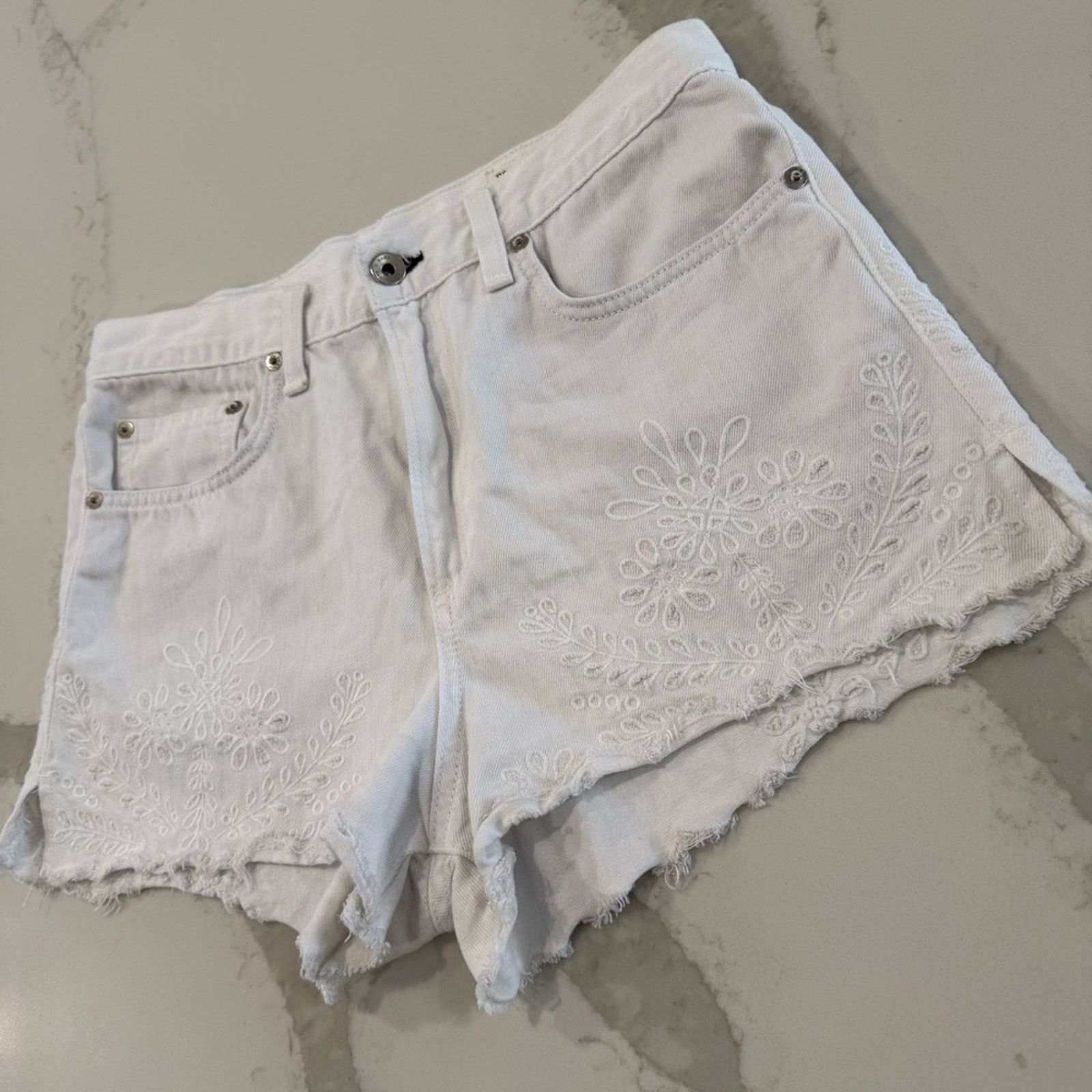 Rag & Bone Rag & Bone Denim Justine Shorts Floral Embroidered Womens 28 Size 28" / US 6 / IT 42 - 3 Thumbnail