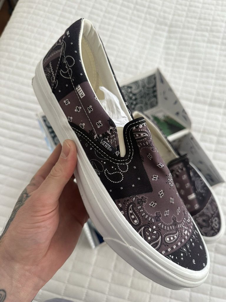 Kith × Vans KITH VANS OG CLASSIC SLIP ON 10TH BANDANA MOONLESS NGHT Size US 11.5 / EU 44-45 - 4 Thumbnail