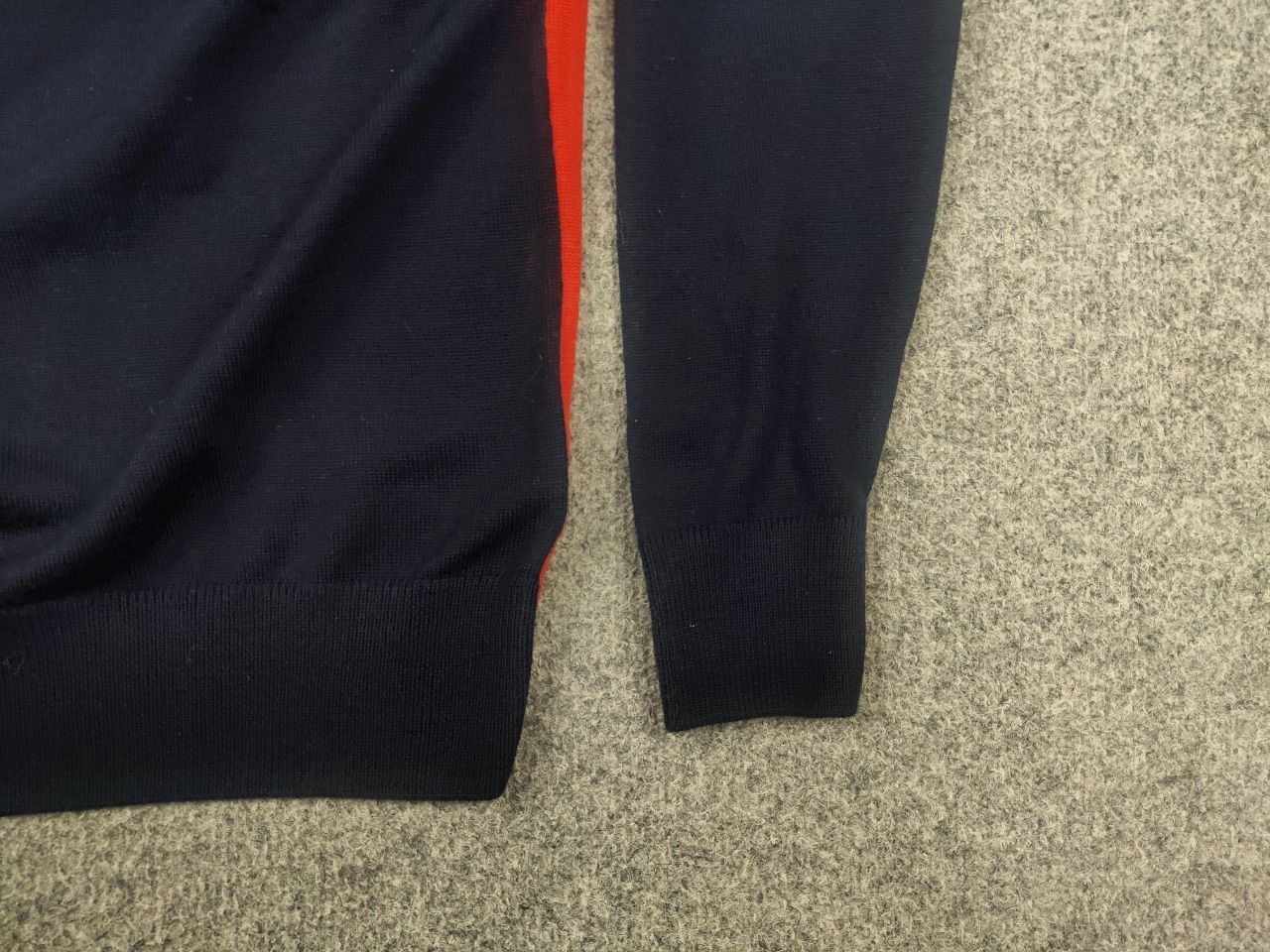 Maison Kitsune Maison Kitsuné Design Pullover Merino wool color sweater Size US L / EU 52-54 / 3 - 4 Thumbnail