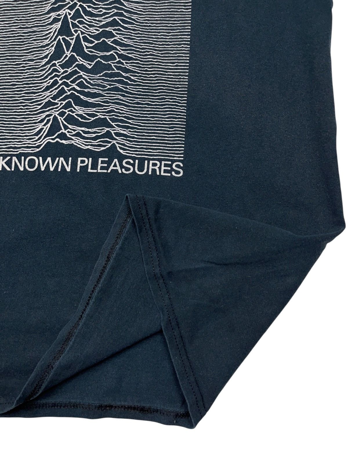 Joy Division Vintage 00s Joy Division Unknown Pleasures T-shirt Smiths Size US M / EU 48-50 / 2 - 3 Thumbnail