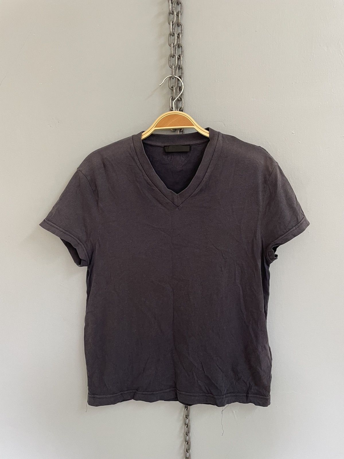 Prada Prada sun faded v neck t shirt Size US XS / EU 42 / 0 - 1 Thumbnail