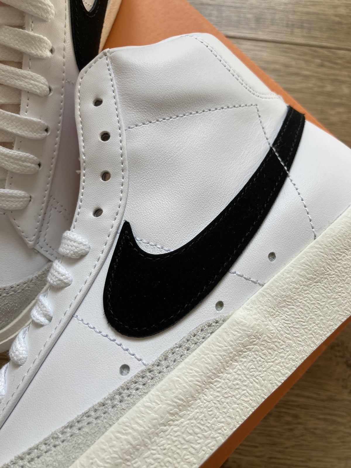 Nike Nike Blazer Mid 77 White Black (W) (CZ1055-100) 37.5 EU Size US 6.5 / IT 36.5 - 8 Thumbnail