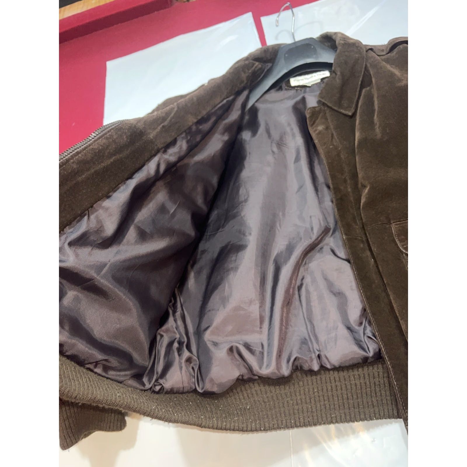 Vintage VINTAGE Paris Sport Club Brown Suede Leather Bomber Jacket LRG Men’s Heavy Zip Snap Lined 90s Grunge Style Size US L / EU 52-54 / 3 - 3 Thumbnail