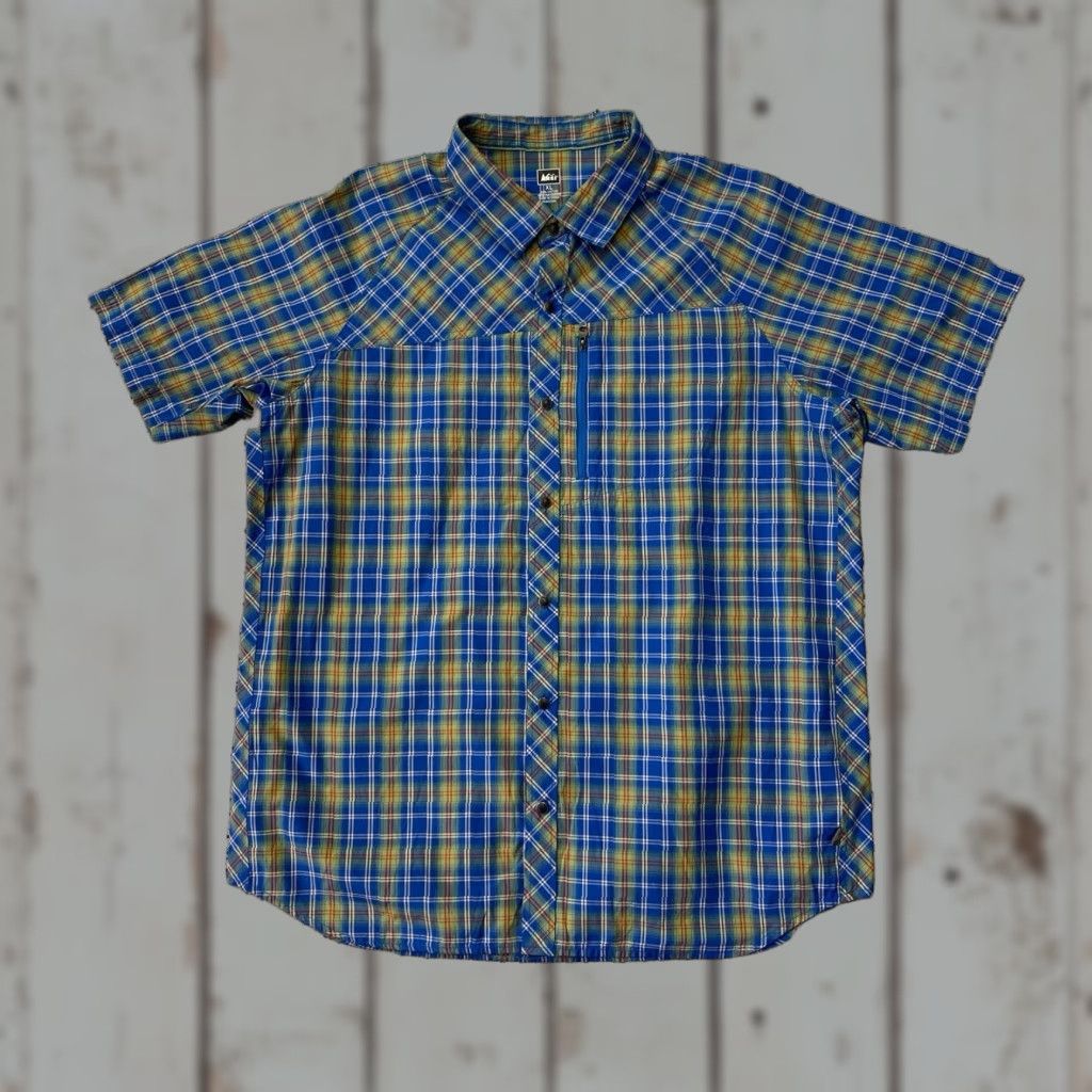 Vintage REI Shirt Mens XL Blue Tartan Plaid Short Sleeve Gallegos Zip Pocket Pearl Snap Shirt Size US XL / EU 56 / 4 - 1 Thumbnail