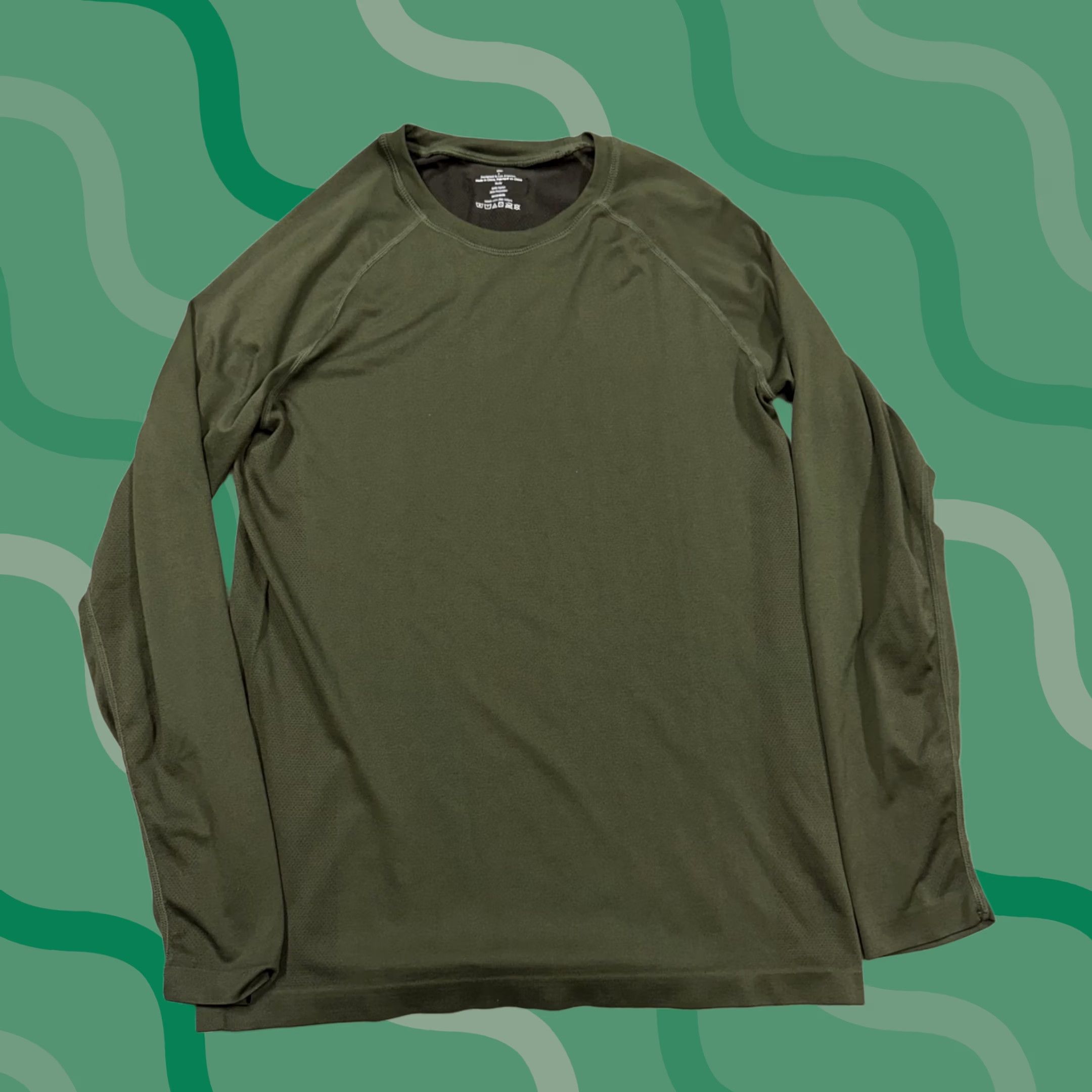 Fabletics Fabletics Shirt Mens M Green Long Raglan Sleeve Running Training Top Size US M / EU 48-50 / 2 - 1 Thumbnail