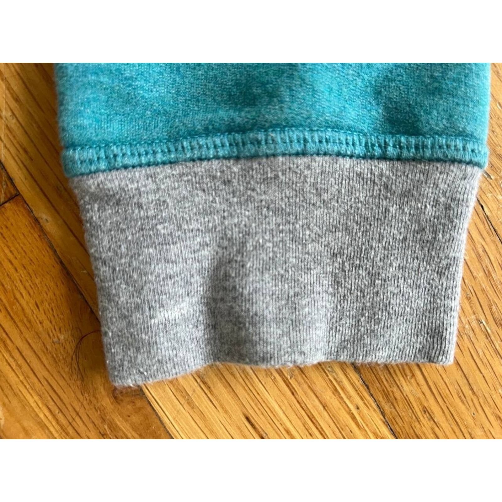 Patagonia Patagonia Womens Flying Fish Midweight Crew Size M A000931 Size M / US 6-8 / IT 42-44 - 13 Thumbnail