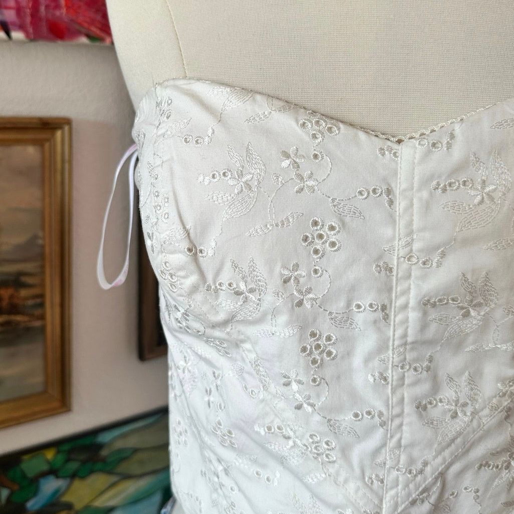 Betsey Johnson betsey johnson white cream size 6 corset tube top Size M / US 6-8 / IT 42-44 - 2 Thumbnail