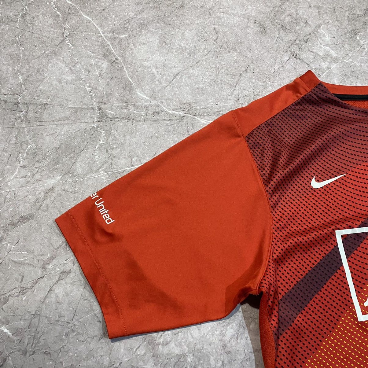 Vintage VINTAGE NIKE MANCHESTER UNITED TEE AIG SOCCER JERSEY 00s Size US S / EU 44-46 / 1 - 2 Thumbnail