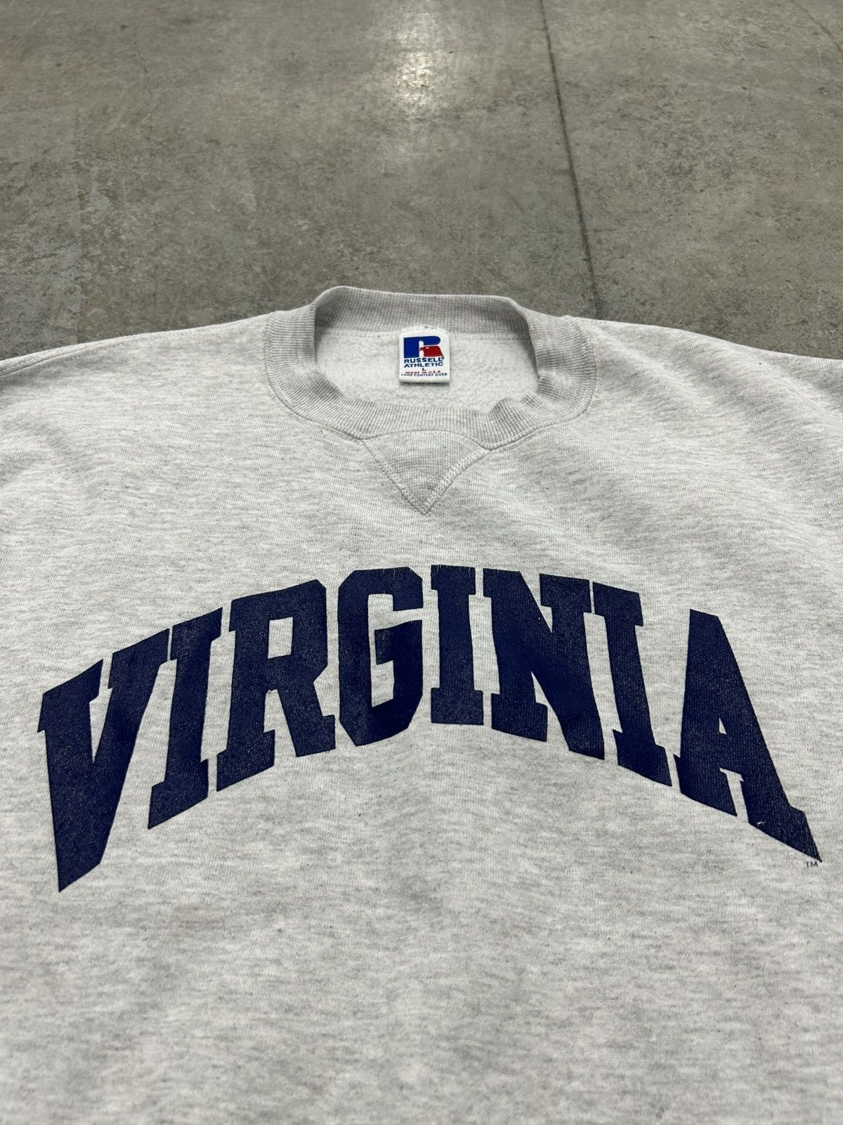 Vintage Vintage Russell athletic sweatshirt Virginia Size US L / EU 52-54 / 3 - 2 Thumbnail
