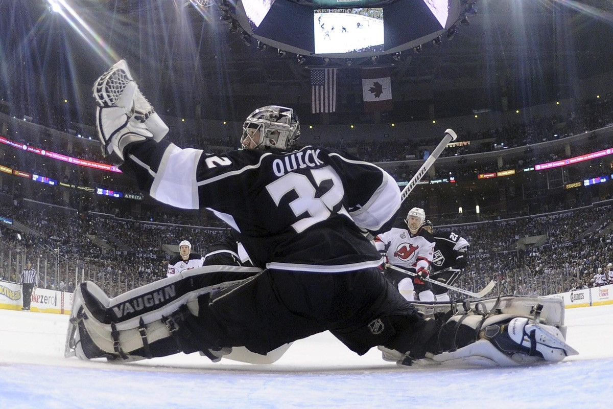 Reebok 🇺🇸 Y2K Jonathan Quick Los Angeles King NHL Reebok T-Shirt Size US XL / EU 56 / 4 - 13 Thumbnail
