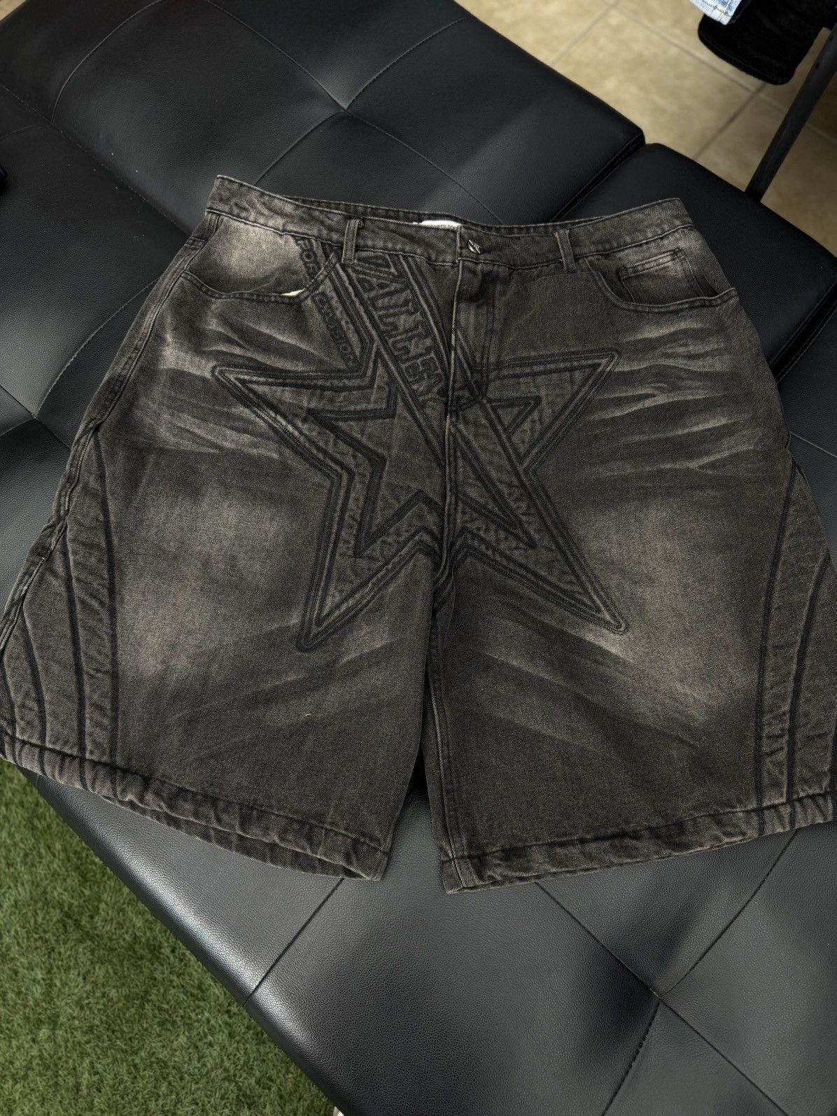 Vale Valley Vale Black Shorts Size 38 (NEW) Size US 38 / EU 54 - 1 Thumbnail