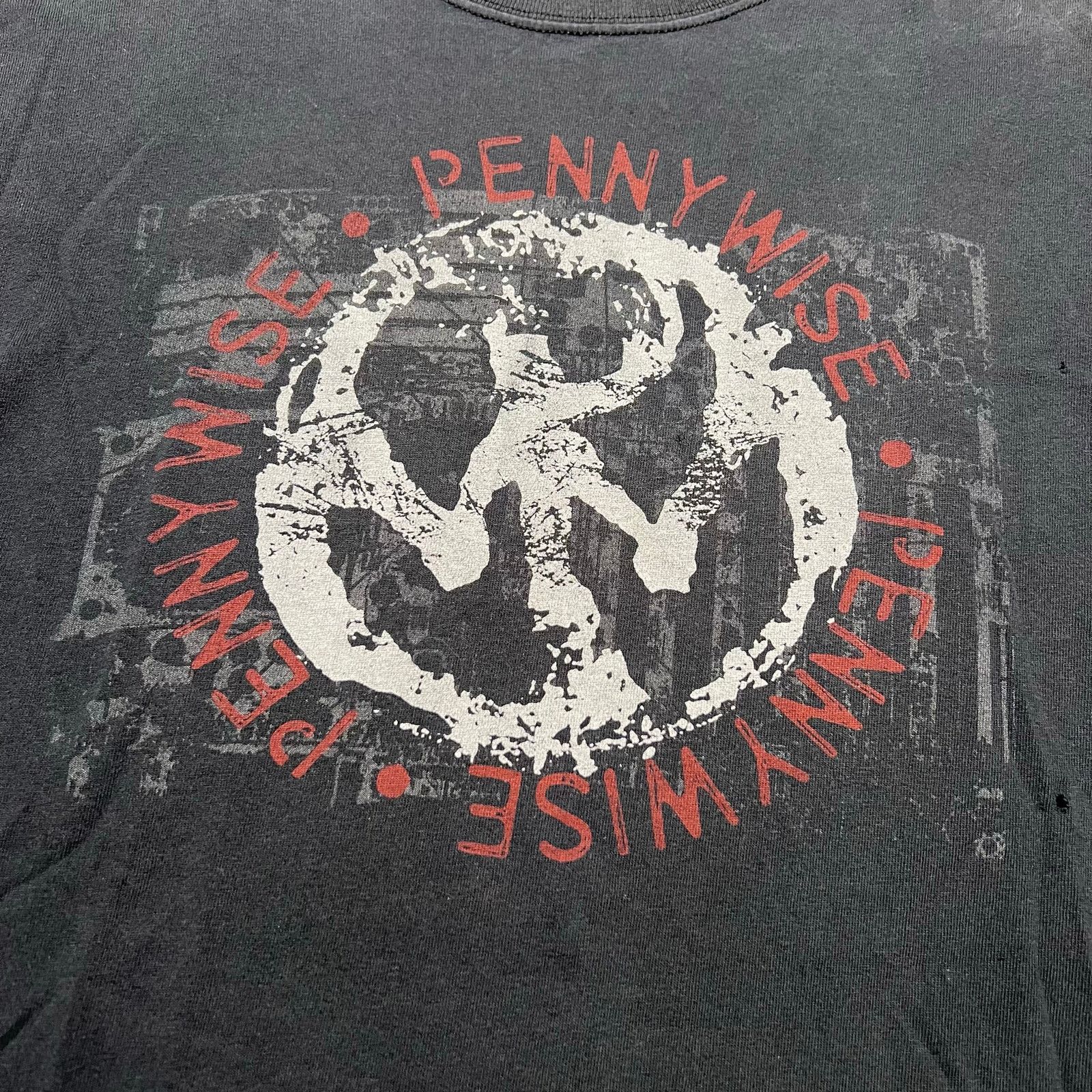 Gildan Vintage Pennywise band logo t-shirt Men Sz Large Distress Size US L / EU 52-54 / 3 - 2 Thumbnail