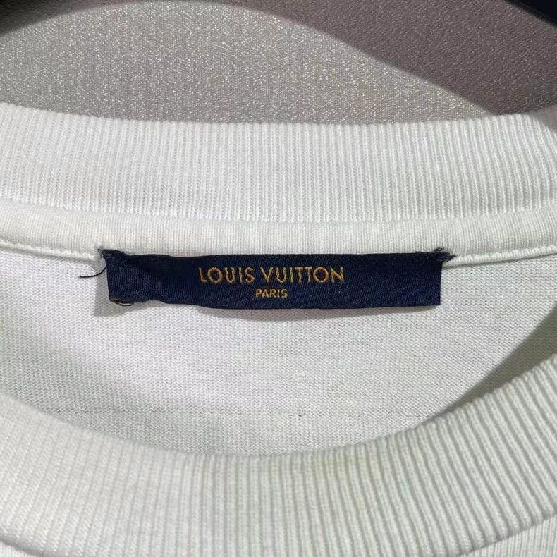Louis Vuitton Louis Vuitton Instructions Short Sleeve Size US M / EU 48-50 / 2 - 4 Thumbnail