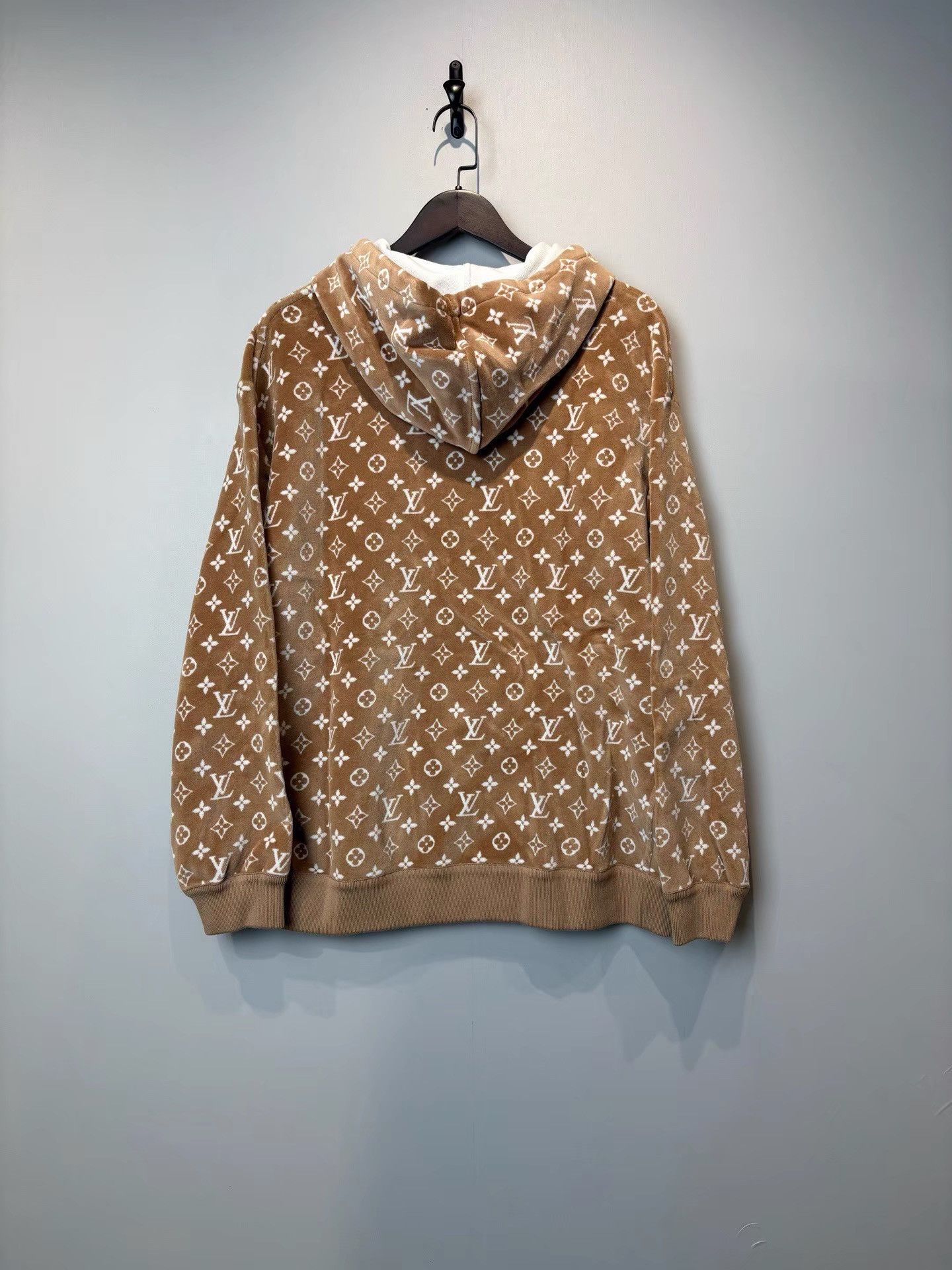 Louis Vuitton Louis Vuitton Monogram Toweling Velvet Hoodie K36 Size US L / EU 52-54 / 3 - 2 Thumbnail
