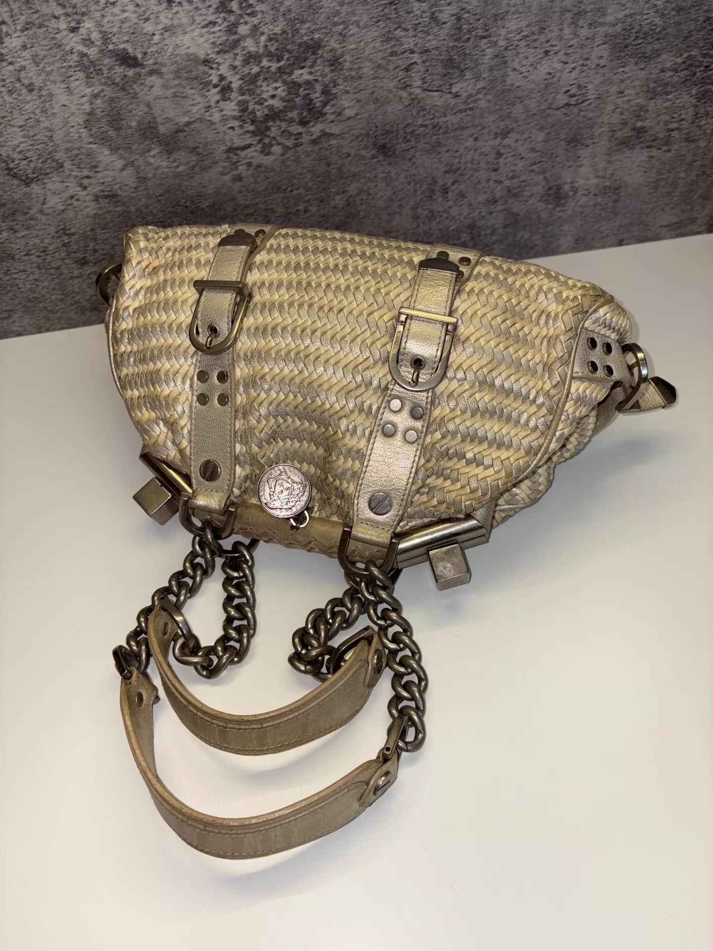 Versace Versace 2005 Medusa Gold Coin Frog Mouth Bag Wmn Size ONE SIZE - 3 Thumbnail