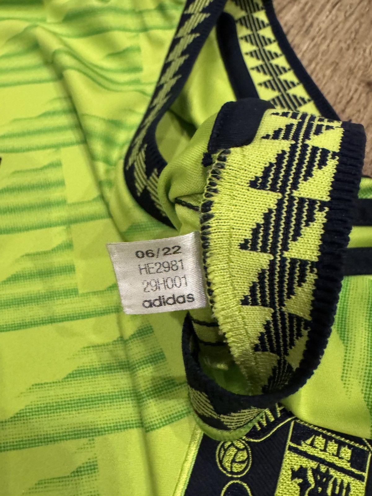 Adidas MANCHESTER UNITED 2022 2023 FOOTBALL JERSEY ADIDAS HE2981 L Size US L / EU 52-54 / 3 - 9 Thumbnail