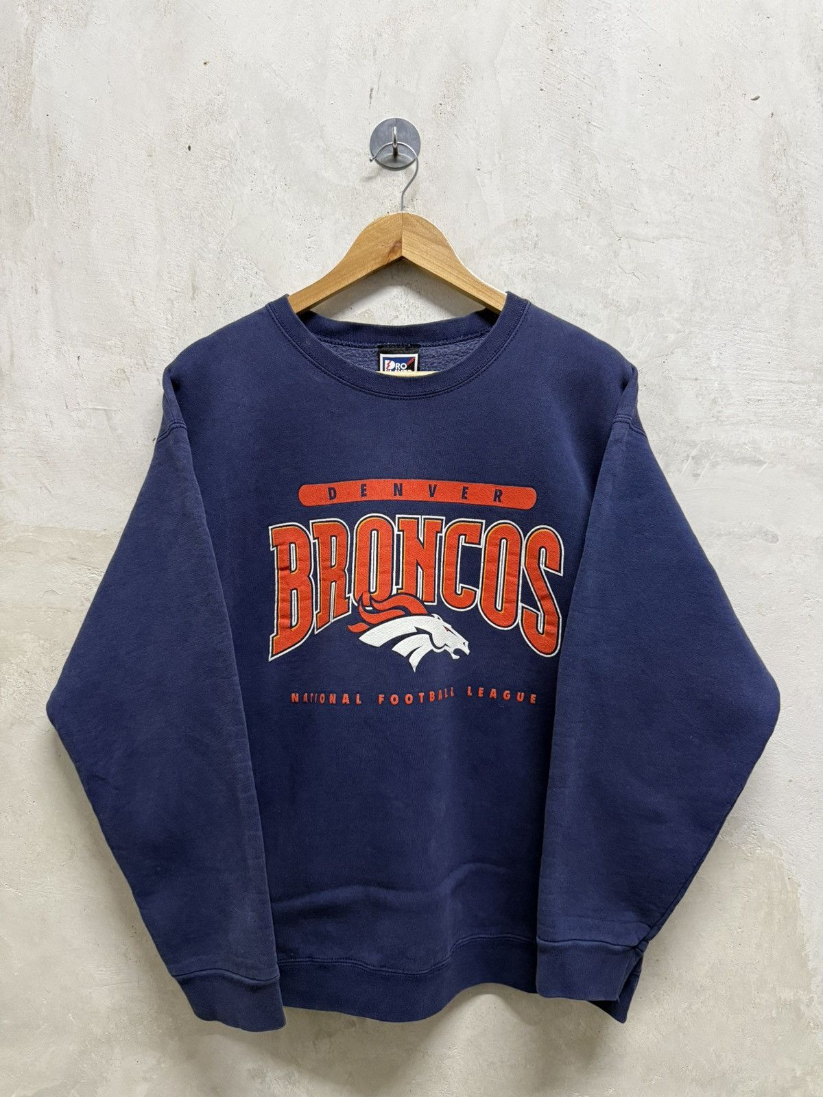 NFL 2000s Faded Denver Broncos Super Bowl Champ Crewneck Size US L / EU 52-54 / 3 - 1 Thumbnail