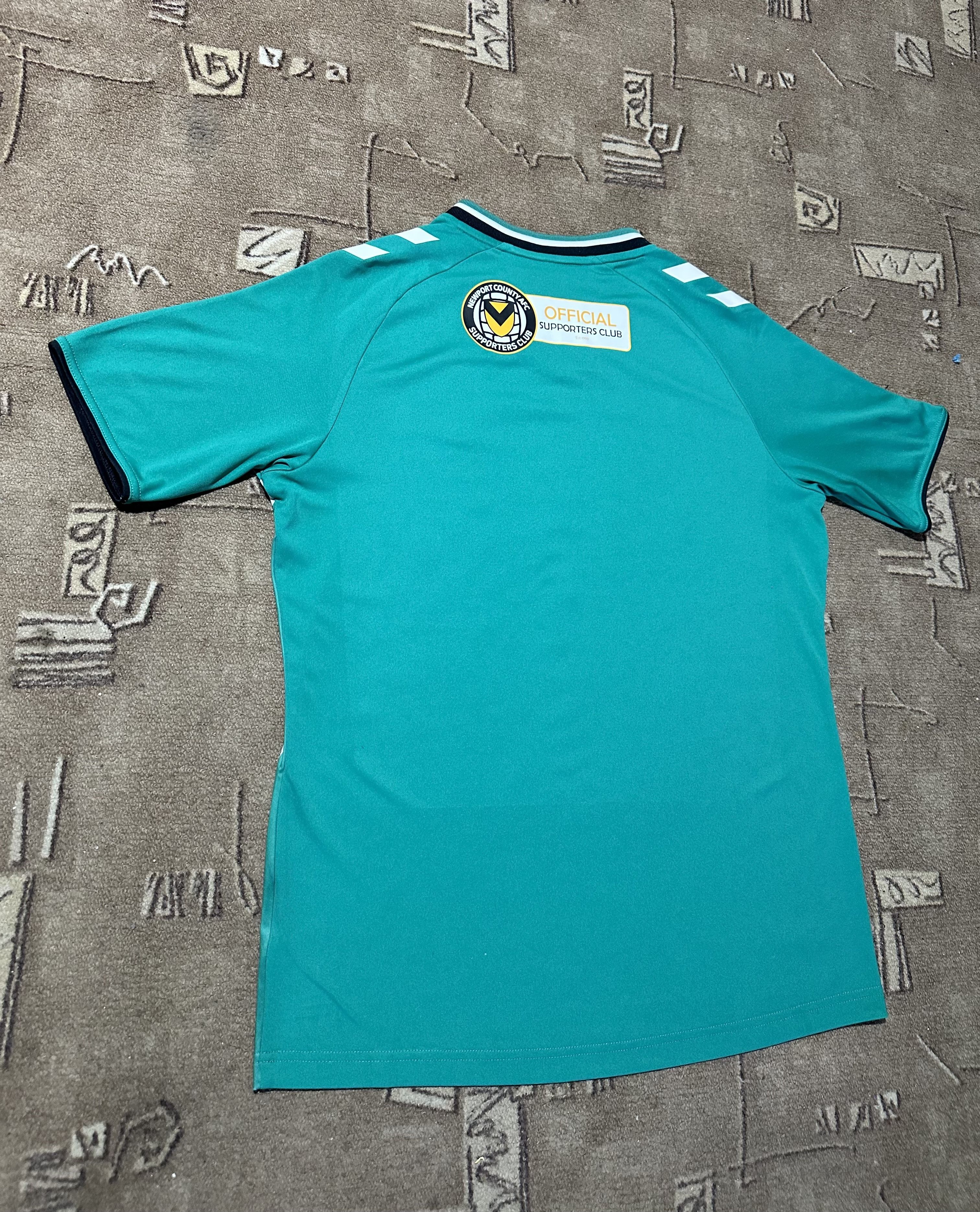 Hummel Football Jersey Men Newport County Size US L / EU 52-54 / 3 - 6 Thumbnail