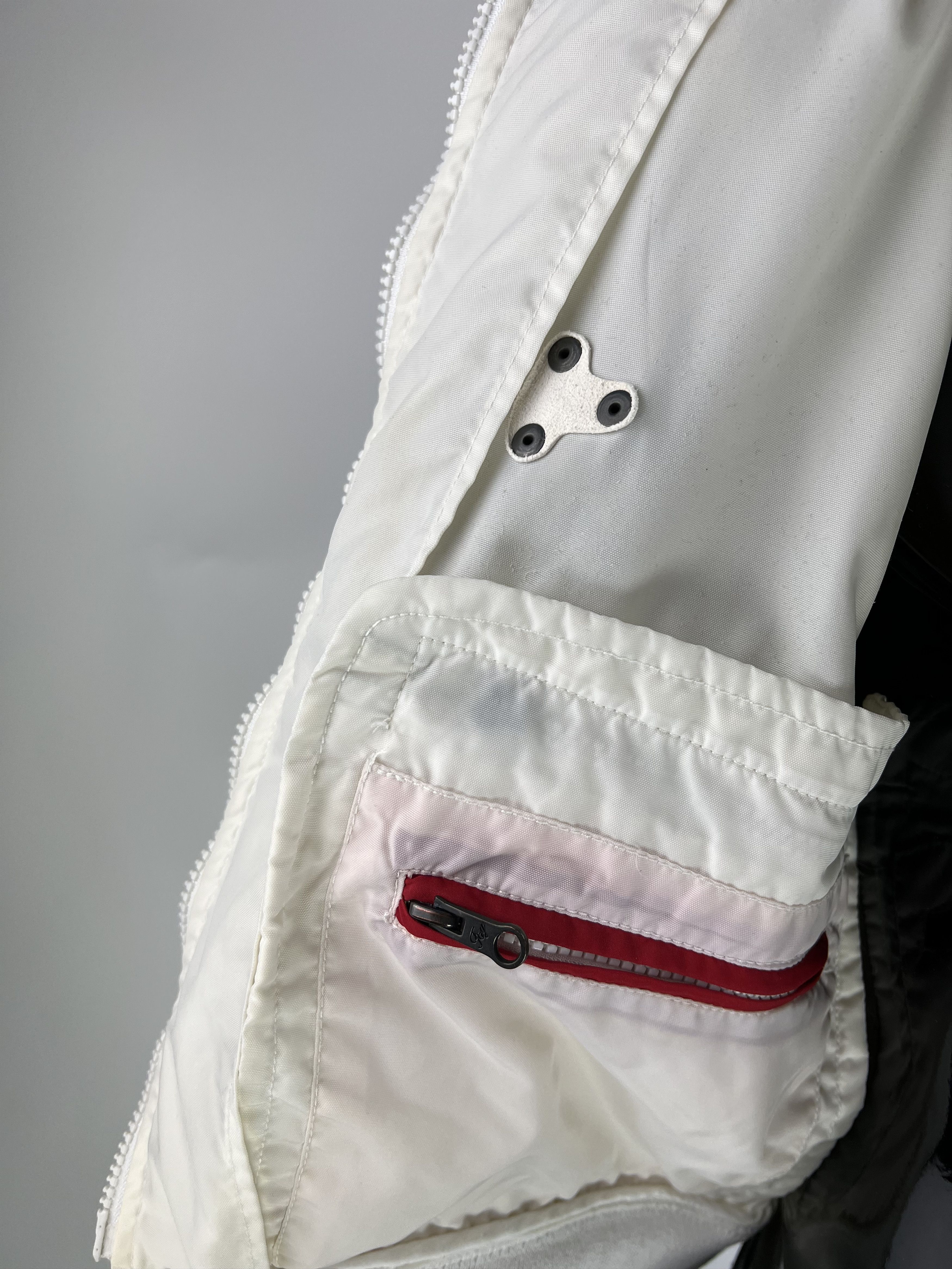 Fay Rare Vintage Fay Men's White Nylon Jacket Size S Size US S / EU 44-46 / 1 - 6 Thumbnail