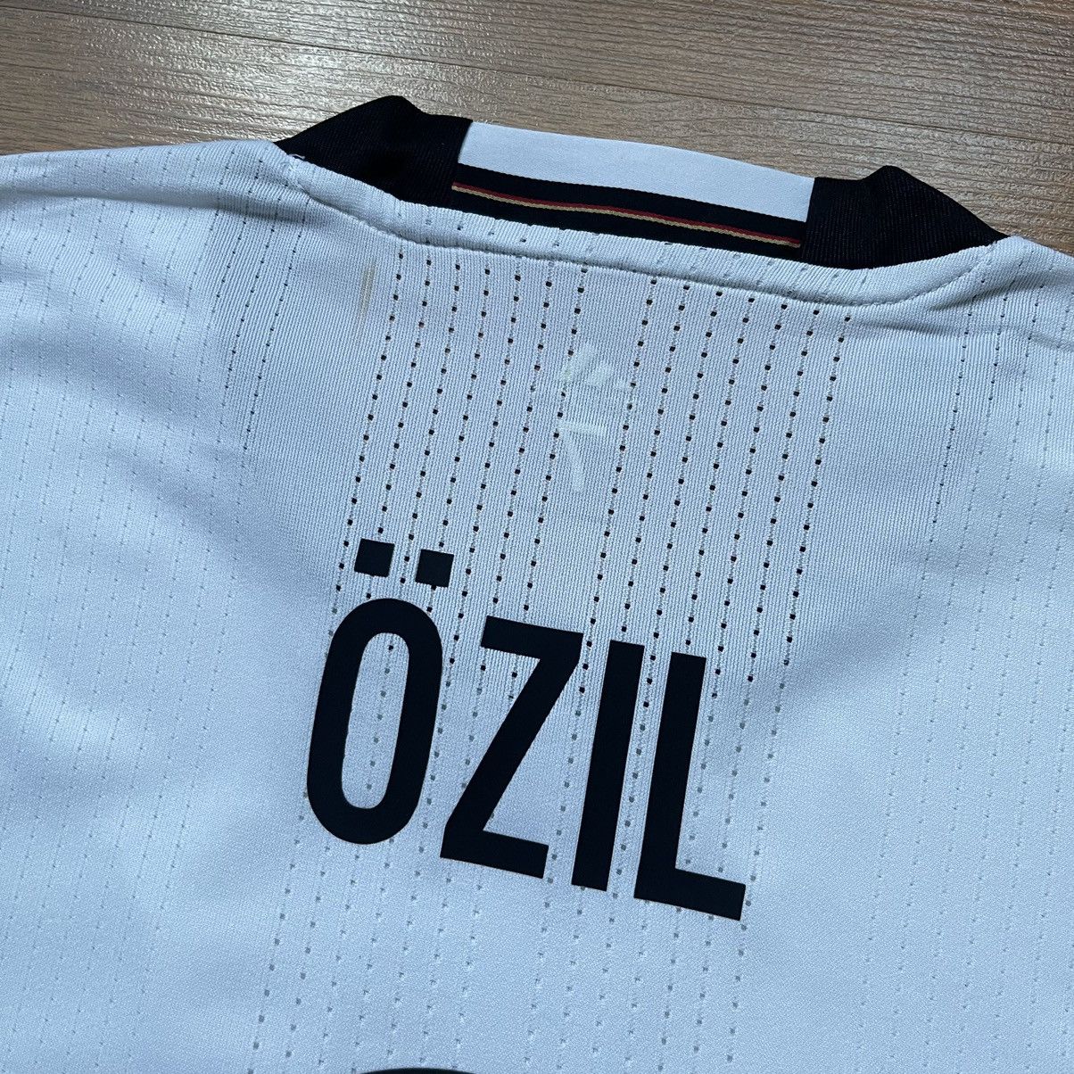 Adidas × Vintage GERMANY ADIDAS ADIZERO 2016 EURO HOME JERSEY #8 OZIL Size US L / EU 52-54 / 3 - 13 Thumbnail