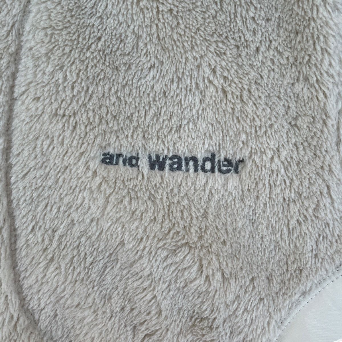 And Wander and Wander A/W22 Polartec High Loft Fleece Jacket Size US XL / EU 56 / 4 - 5 Thumbnail